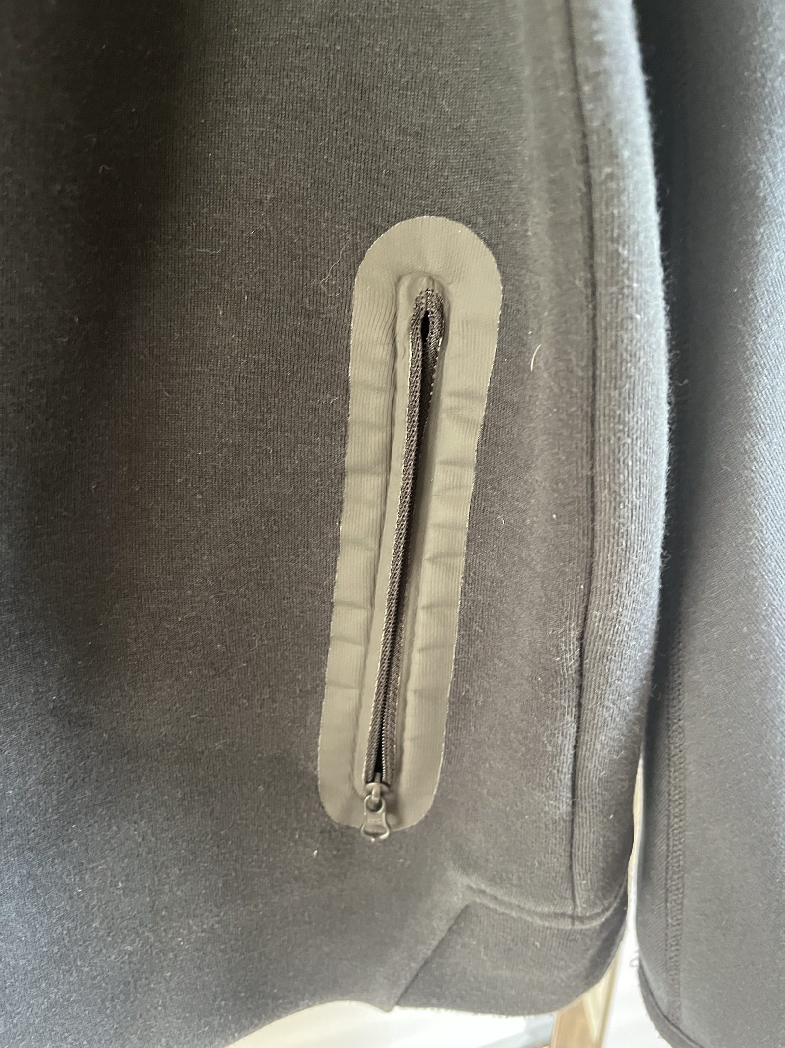 Nike Black Zip Hoodie kids XL with Waterproof Zipper Pockets image 3