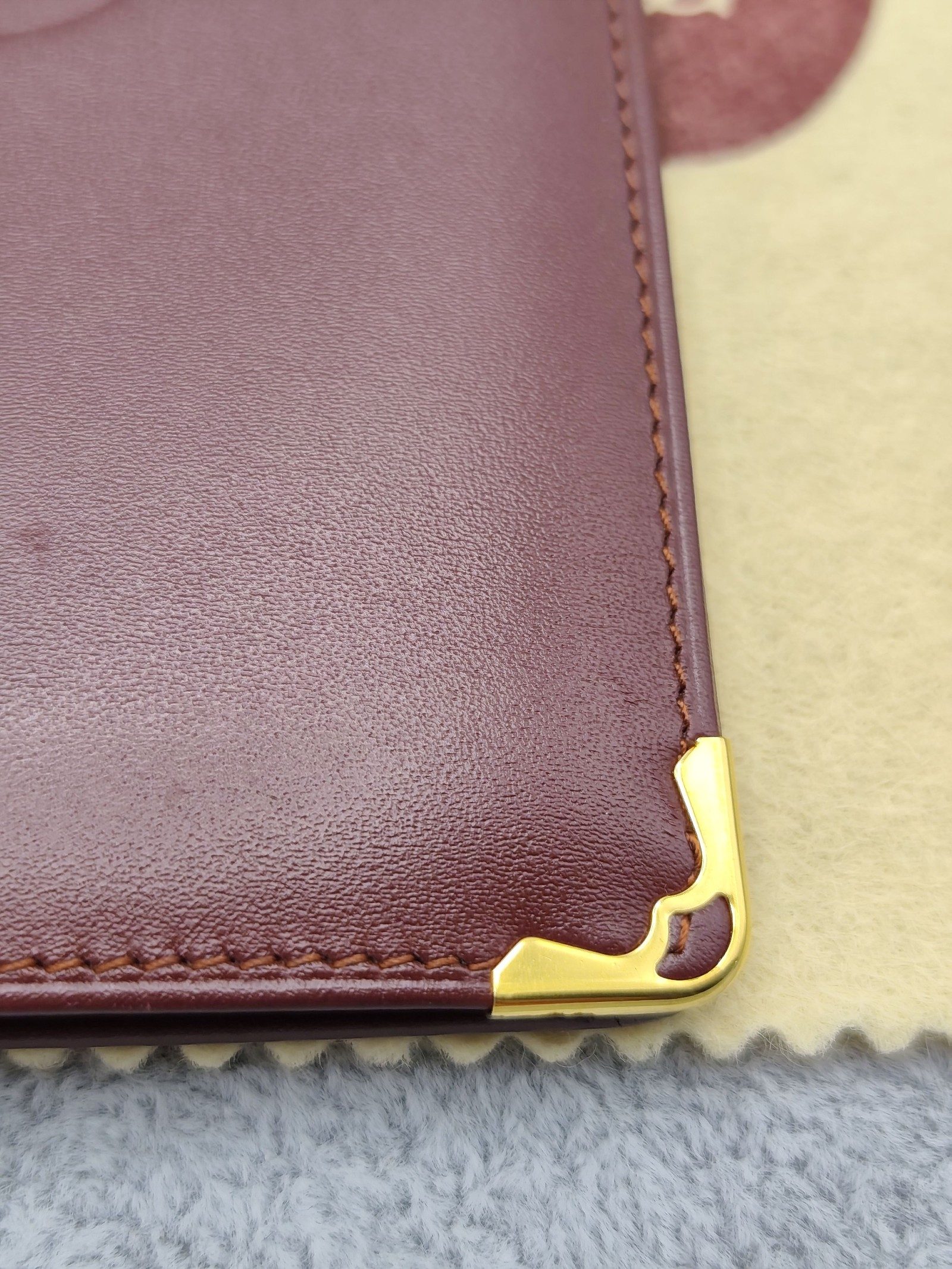 Cartier Burgundy Leather Wallet with Gold Corners Unisex image 5