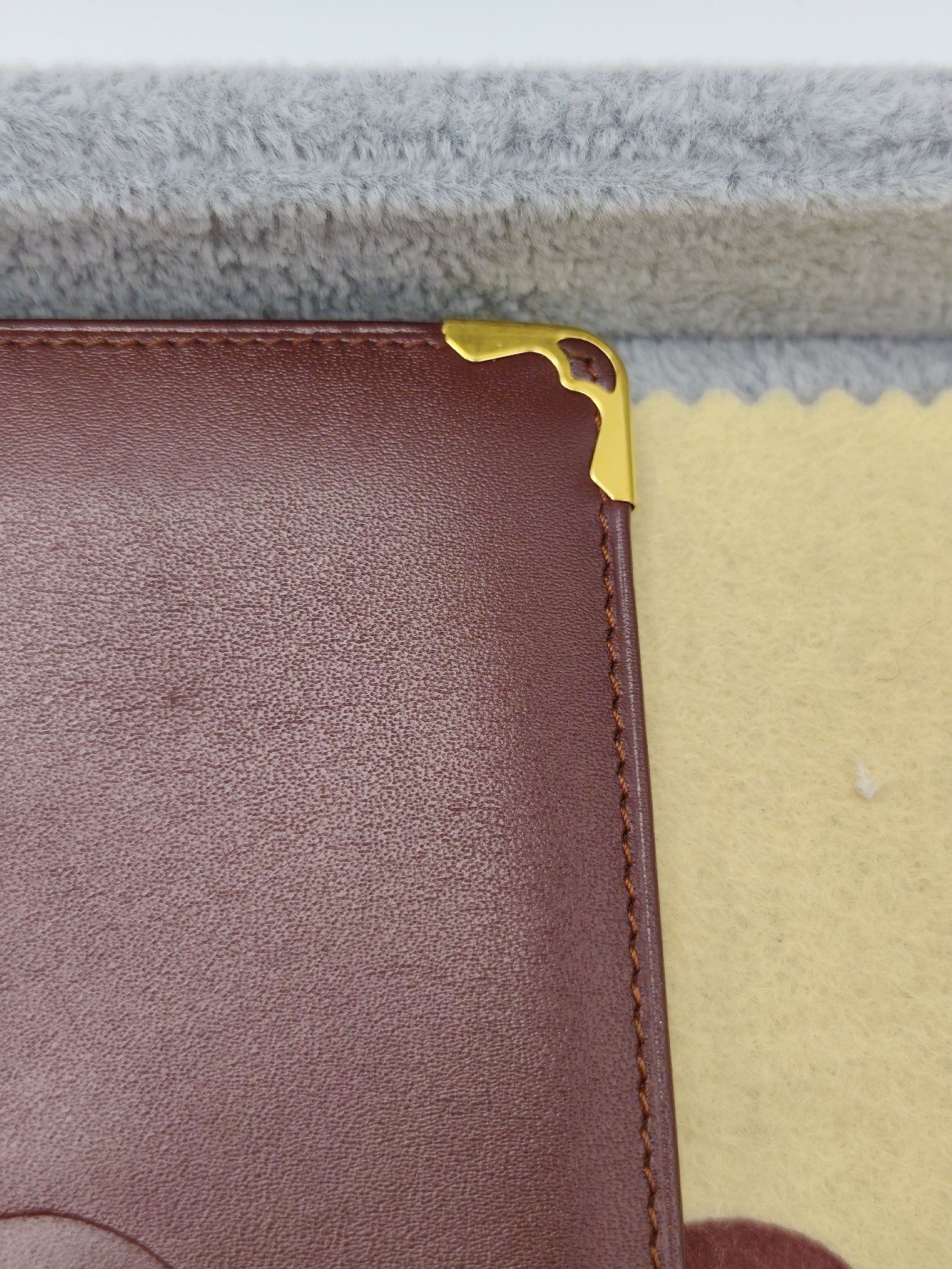 Cartier Burgundy Leather Wallet with Gold Corners Unisex image 7