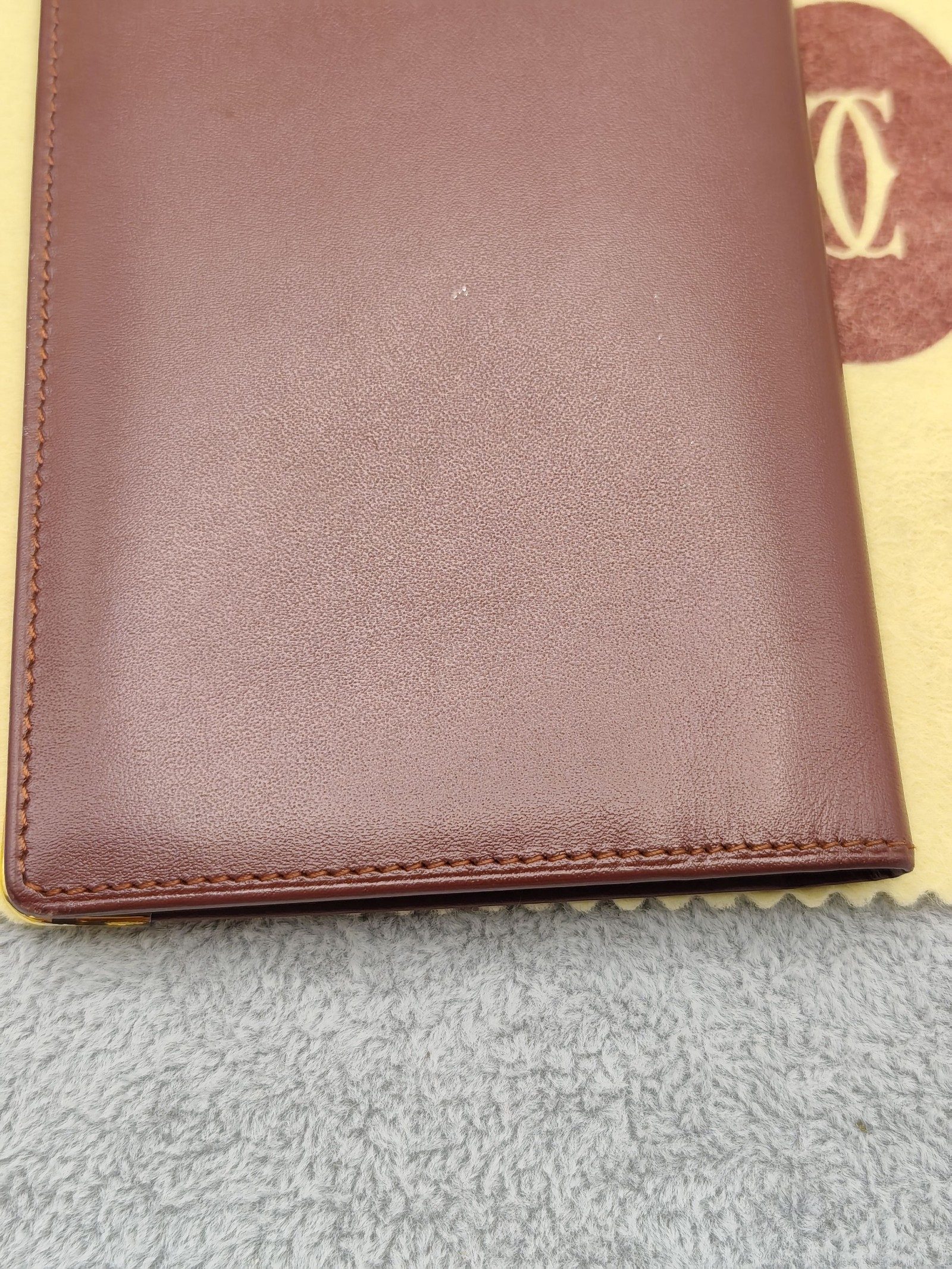 Cartier Burgundy Leather Wallet with Gold Corners Unisex image 8