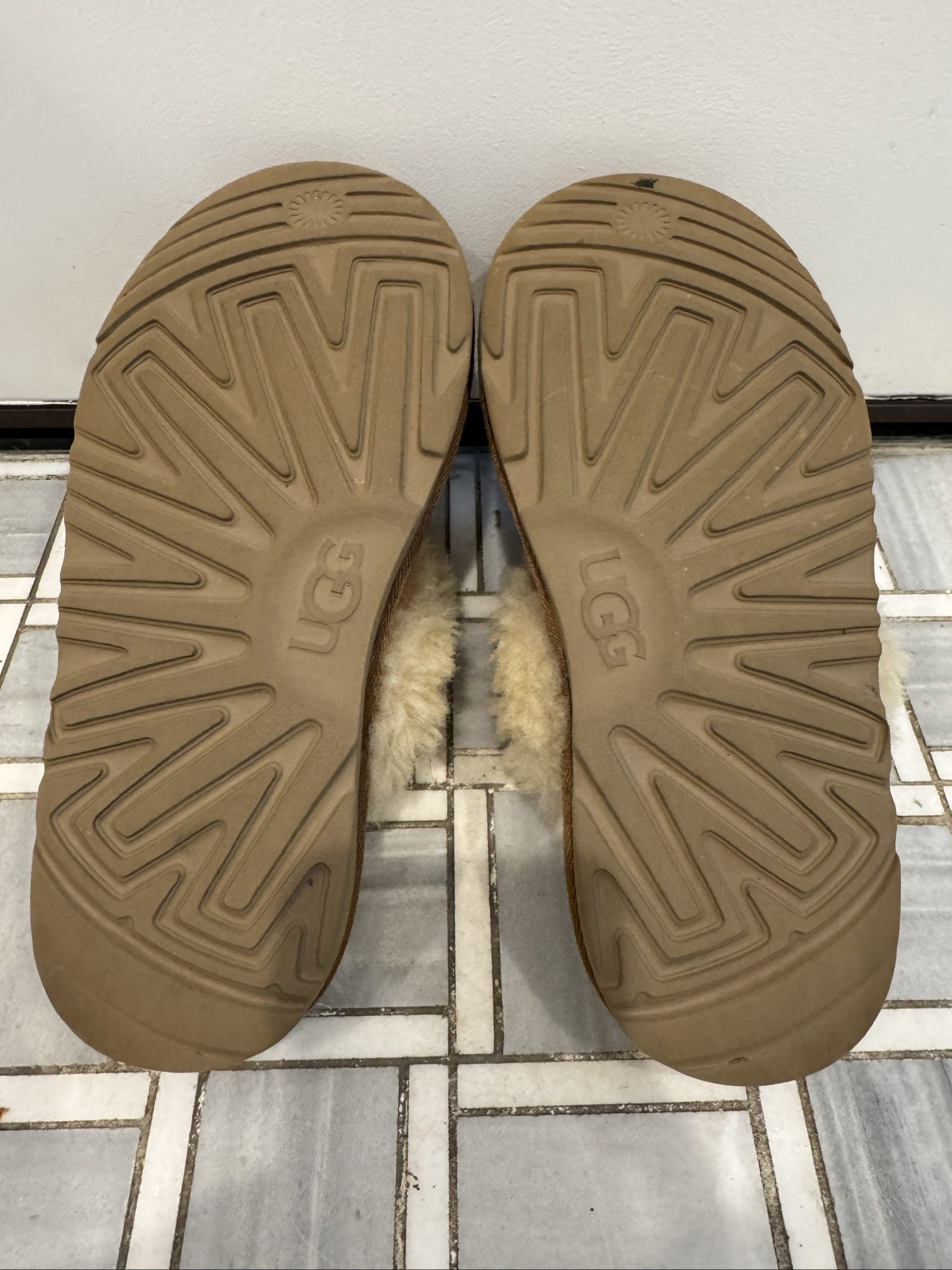Women’s UGG Scuffette II Slippers – Chestnut – Size 3 image 7