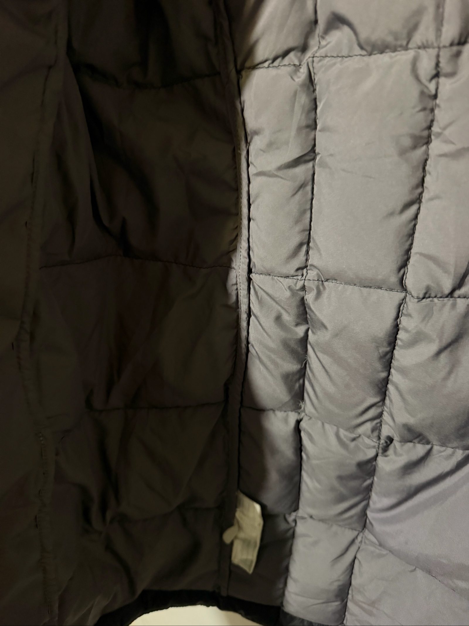 The North Face Black & Grey Puffer Coat Large 600 Fill Power (zip missing ! ) image 4