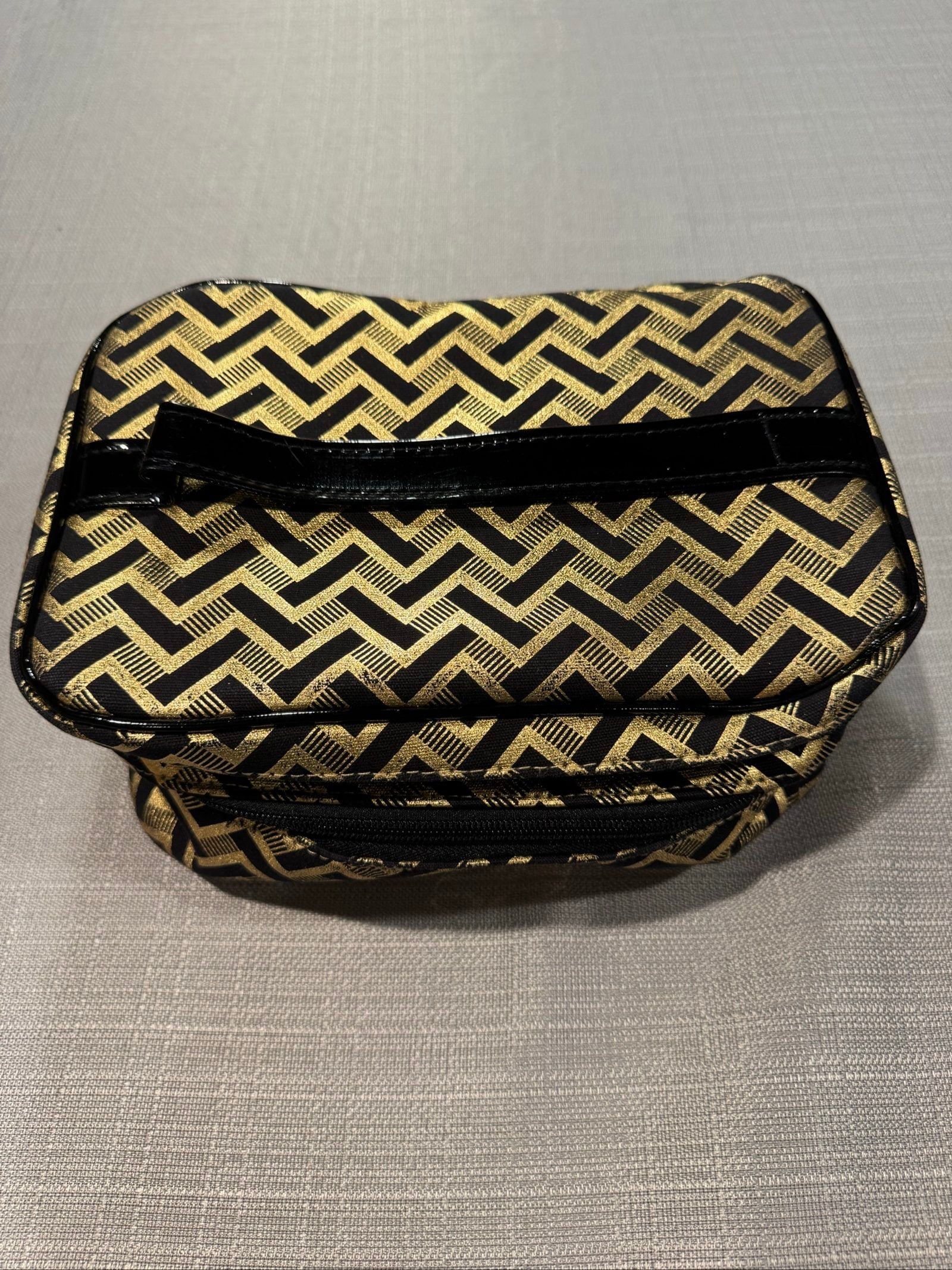 Kestrel Travel Cosmetic Makeup Organizer – Black Gold Geometric
