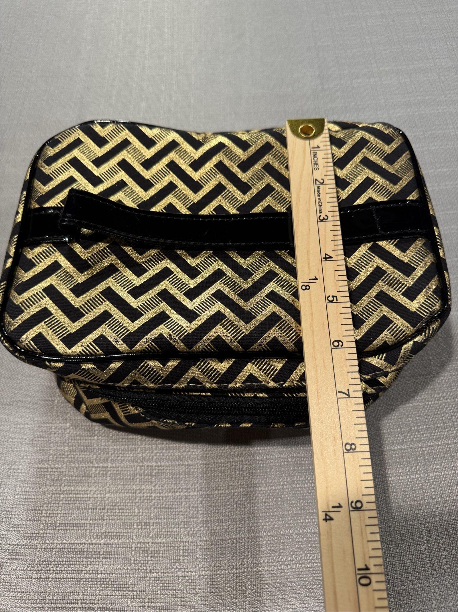 Kestrel Travel Cosmetic Makeup Organizer – Black Gold Geometric image 5
