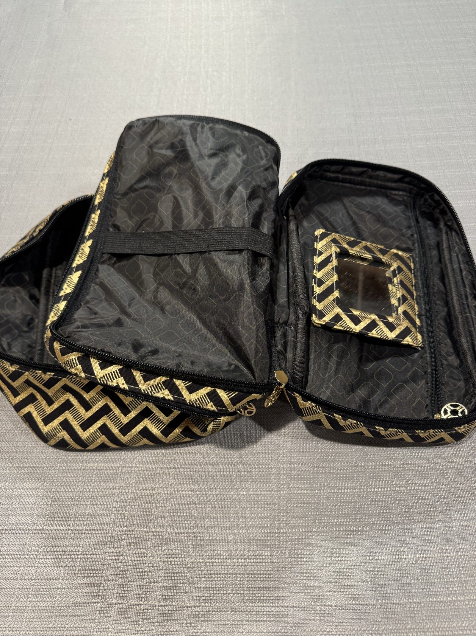 Kestrel Travel Cosmetic Makeup Organizer – Black Gold Geometric image 8
