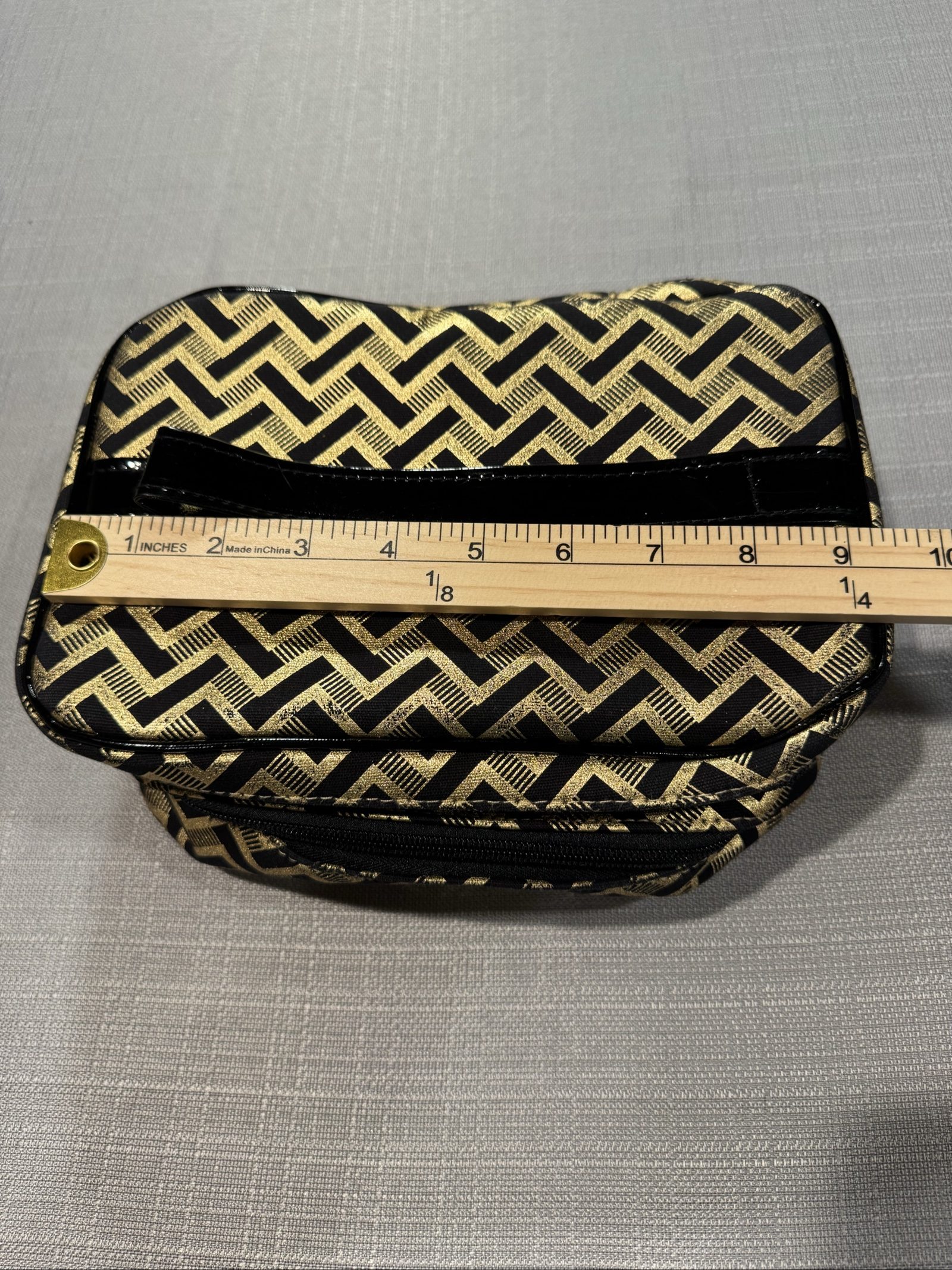 Kestrel Travel Cosmetic Makeup Organizer – Black Gold Geometric image 9