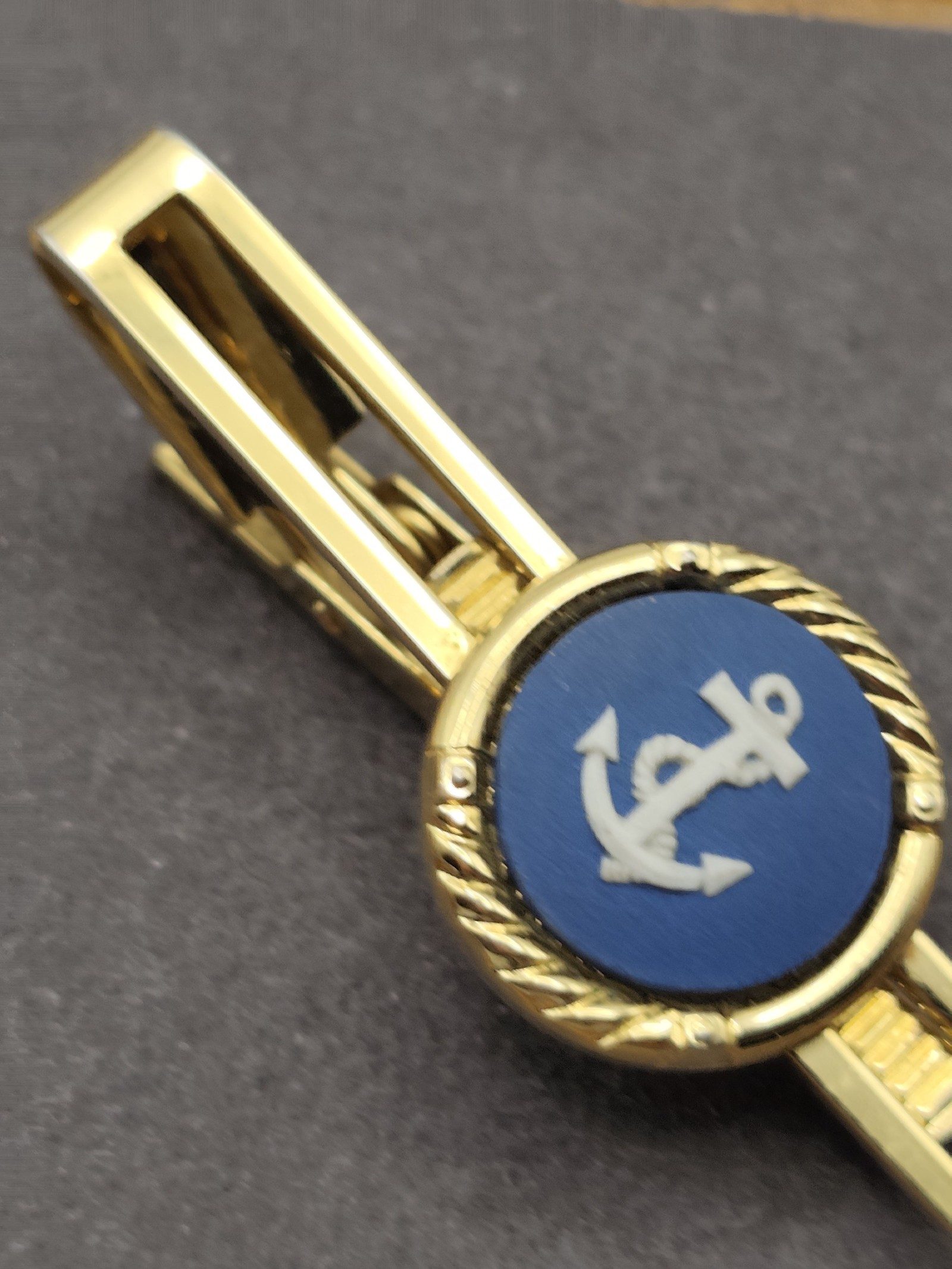 Wedgewood Gold Tone & Blue Anchor Design Tie Clip image 5