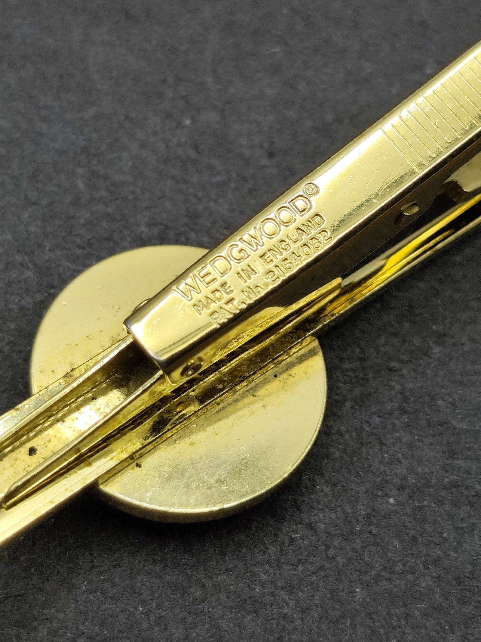 Wedgewood Gold Tone & Blue Anchor Design Tie Clip image 8