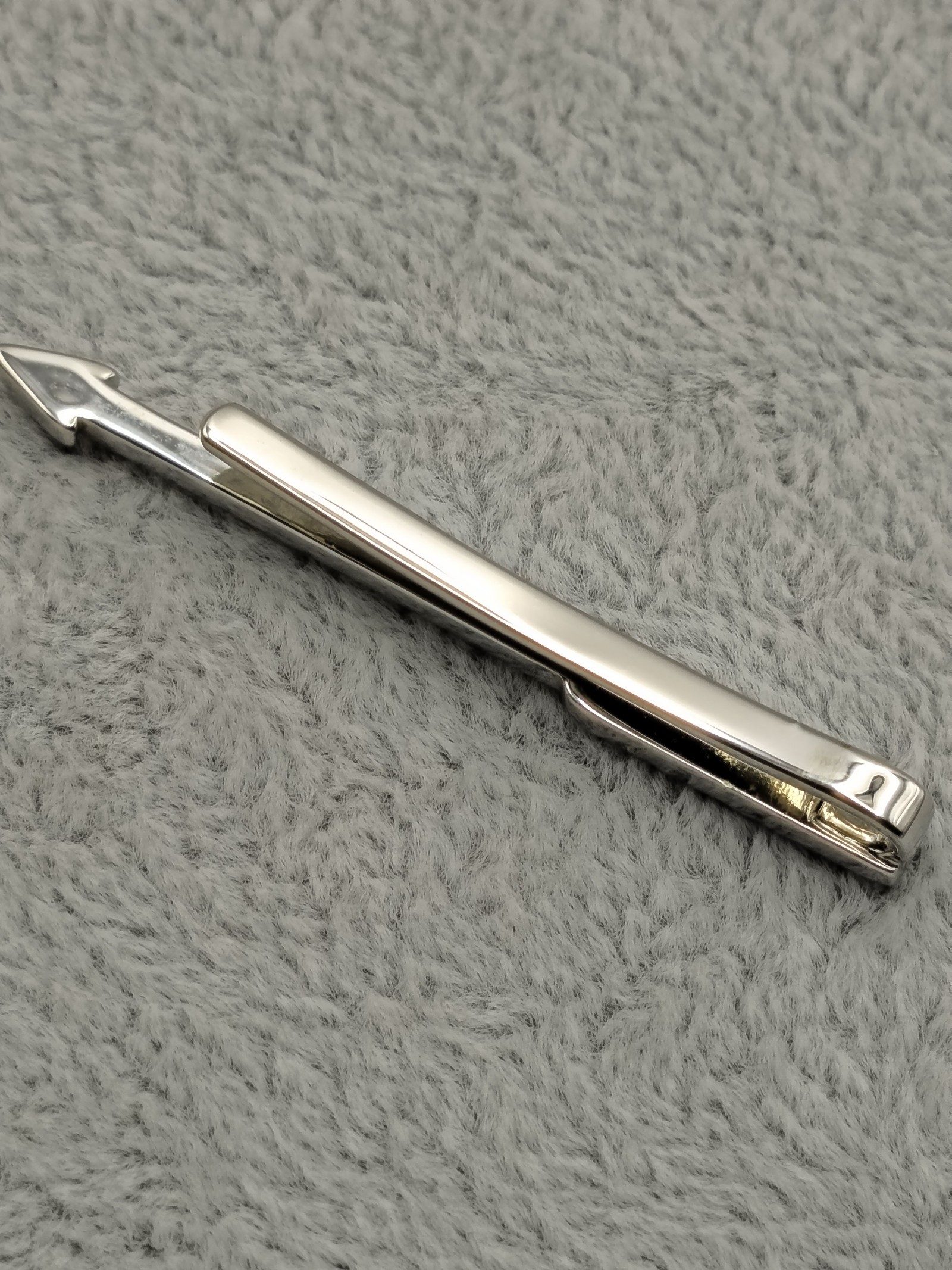 Simon Carter Silver tone Arrow Tie Clip in Box image 8