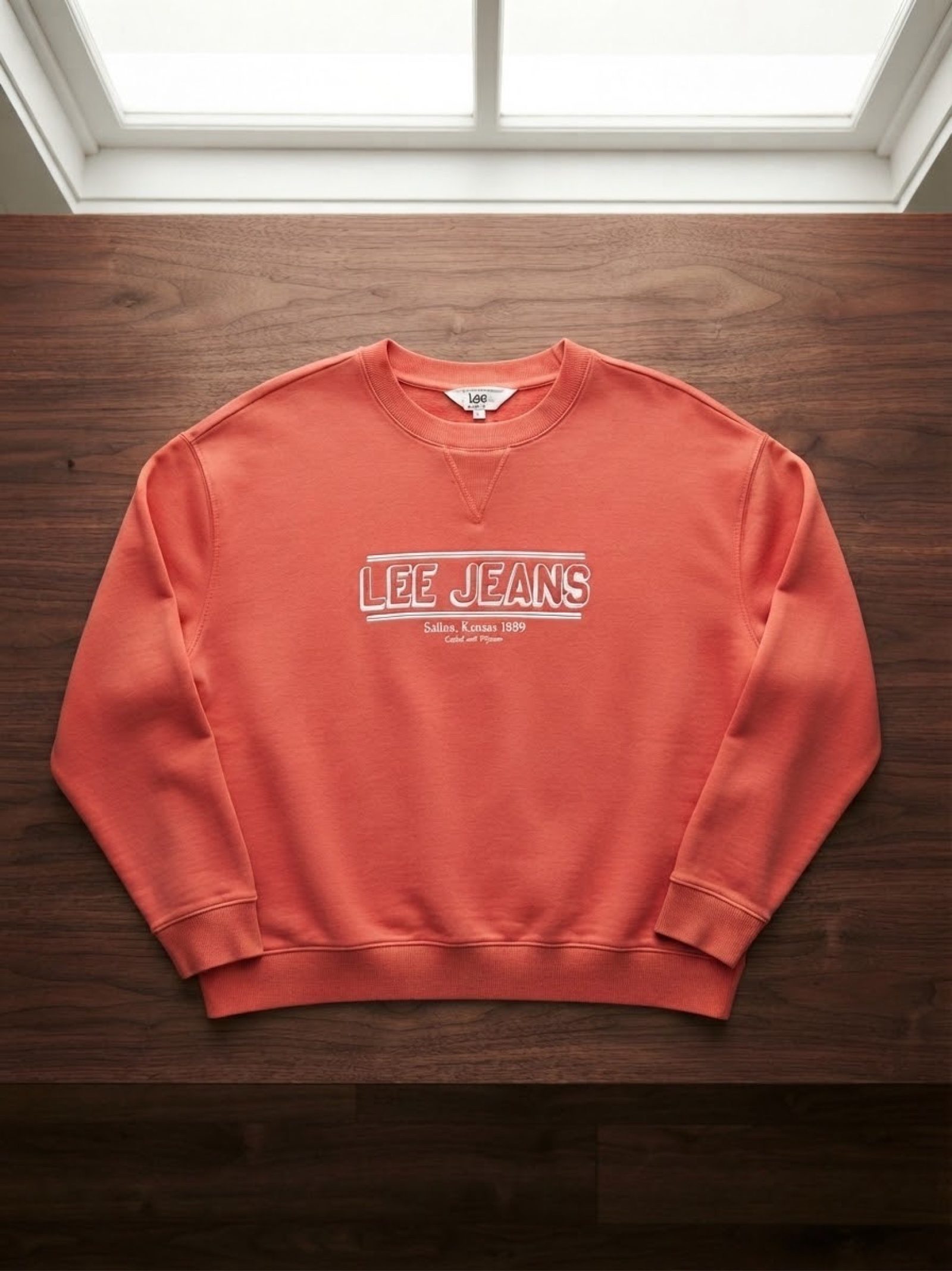 Lee Women's Coral Relaxed Fit Sweatshirt Large