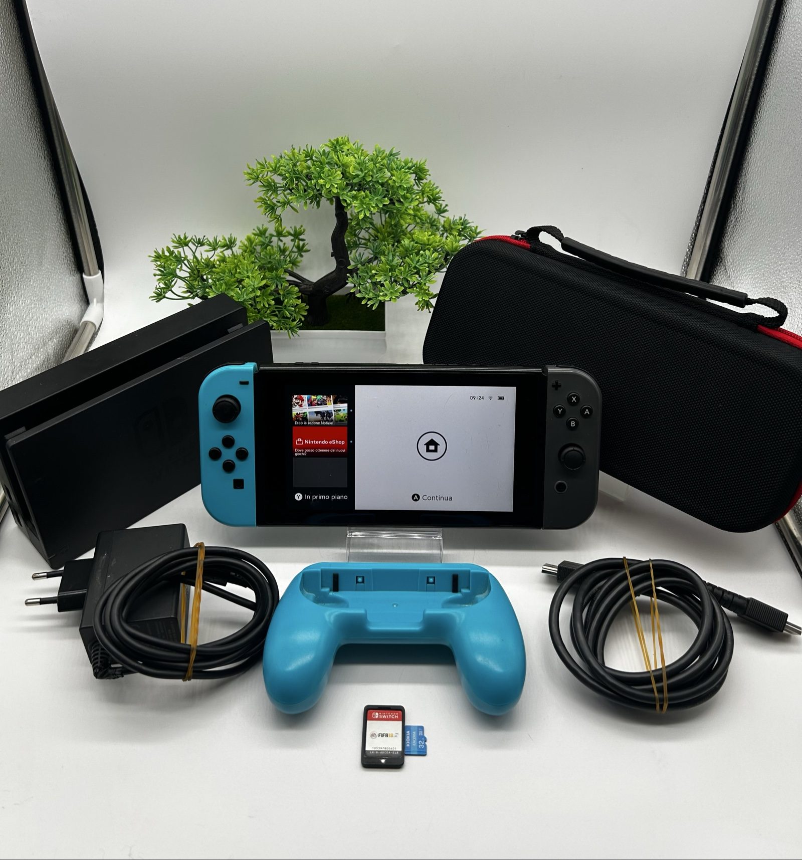 Nintendo Switch Grigia/Blu + SD 32GB + FIFA 18 + Custodia – Completa