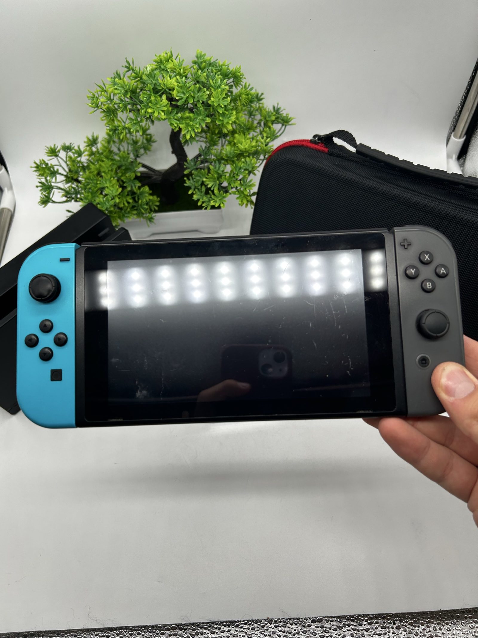 Nintendo Switch Grigia/Blu + SD 32GB + FIFA 18 + Custodia – Completa image 4