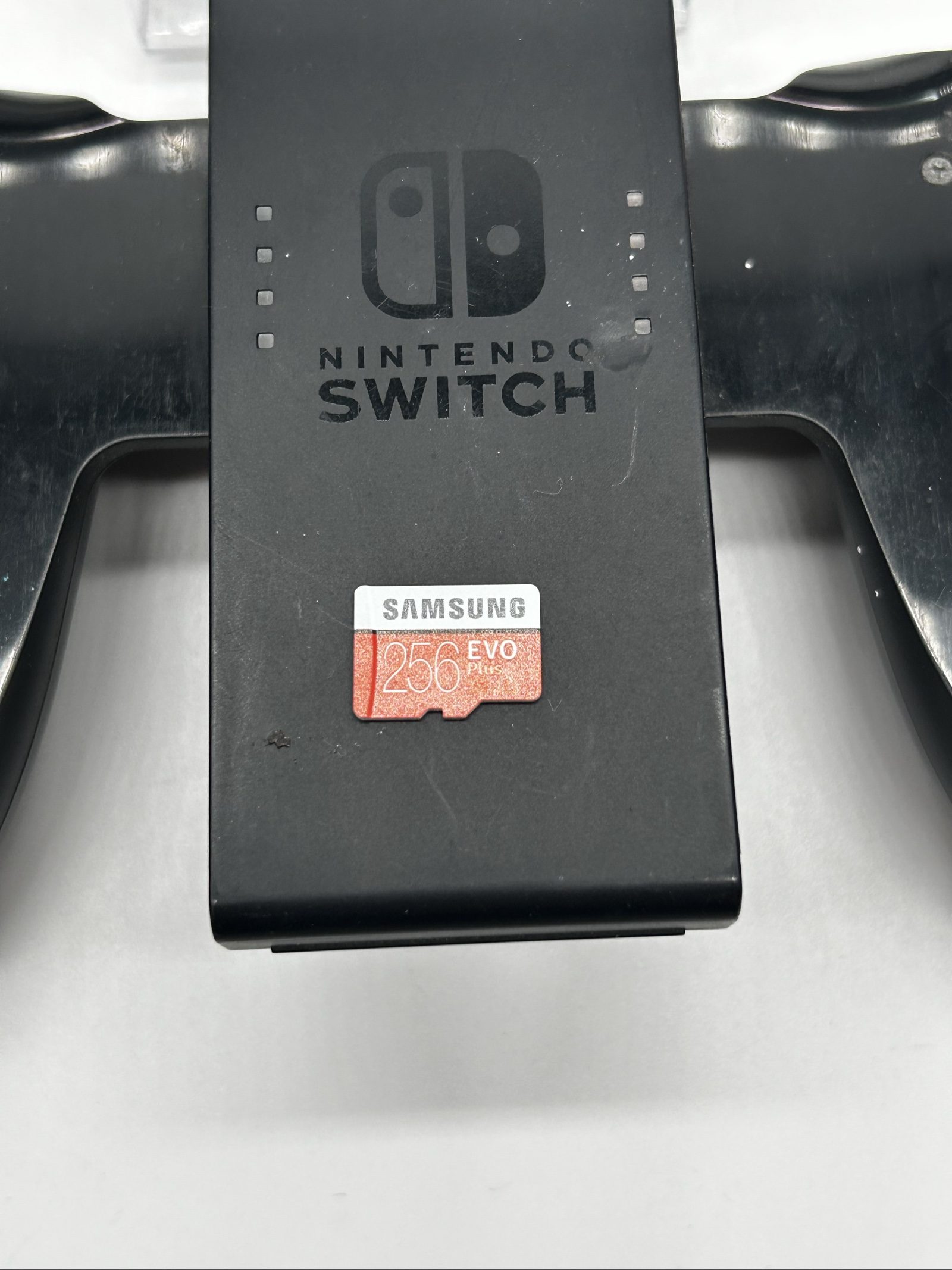 Nintendo Switch Blu/Rossa + SD 256GB – Completa – Eccellenti Condizioni image 3