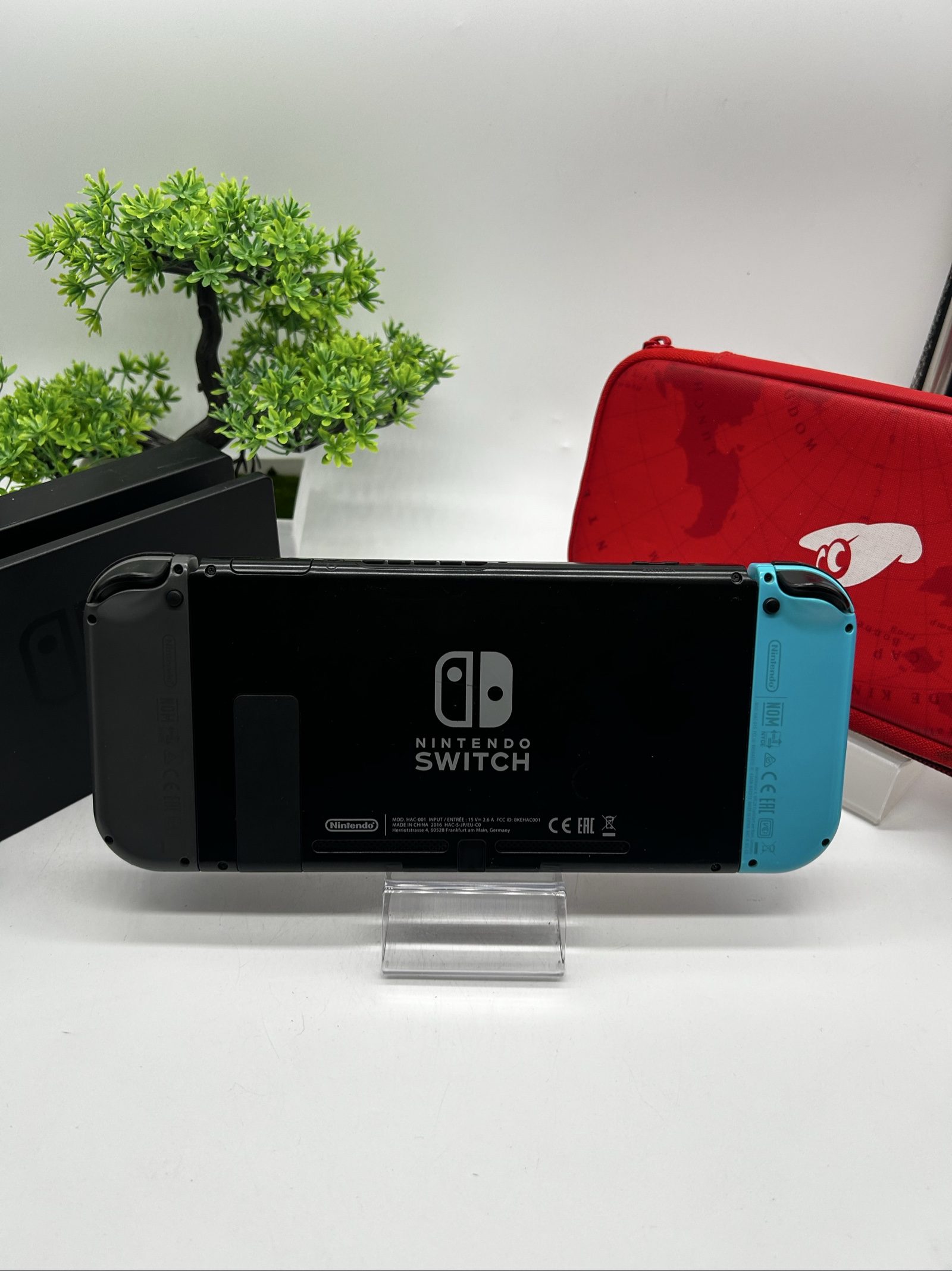 Nintendo Switch Blu/Grigia + FIFA 19 + Custodia – Completa – Ottime Condizioni image 8