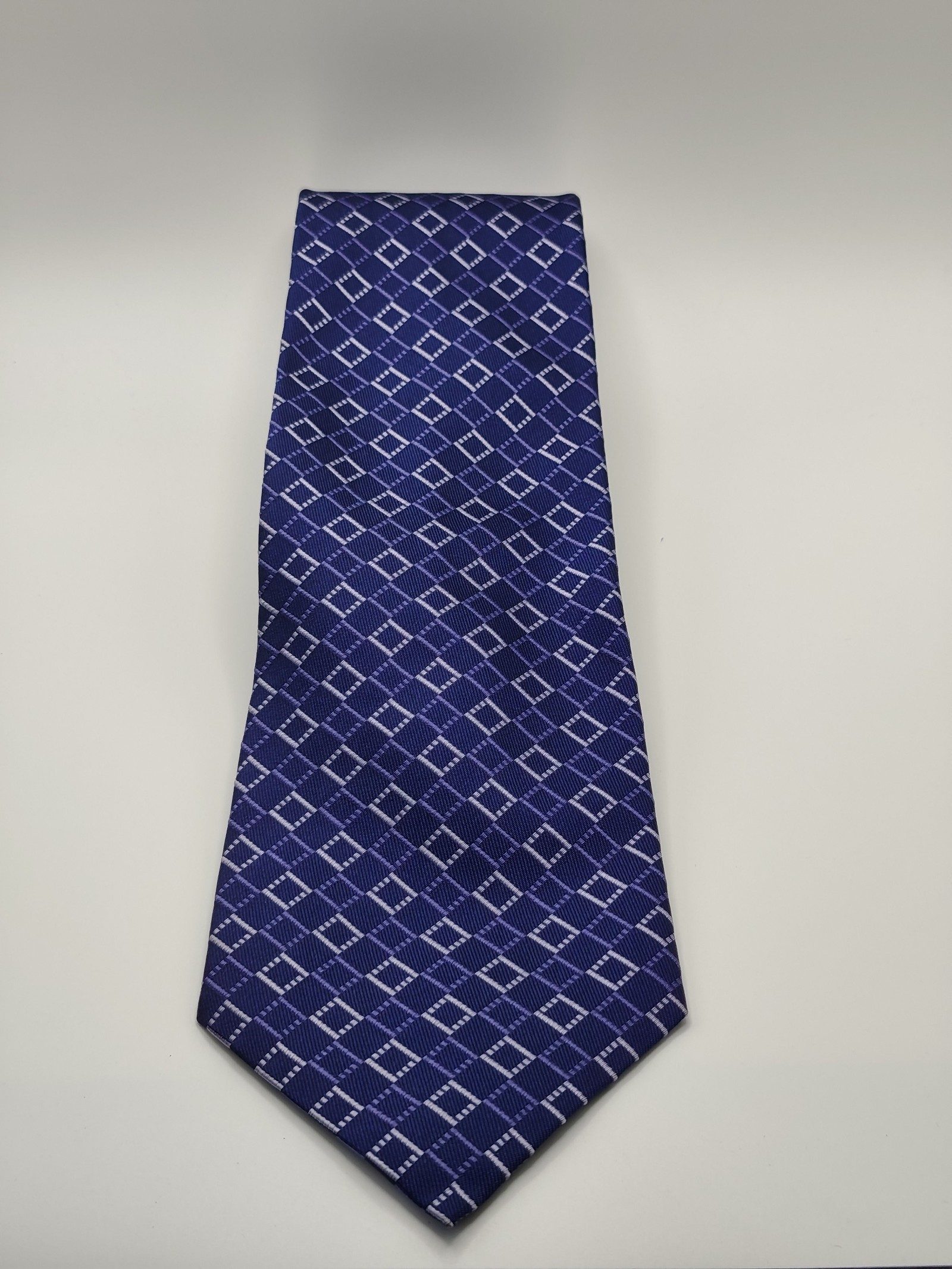 Burberry London Blue & White Patterned Silk Tie image 6