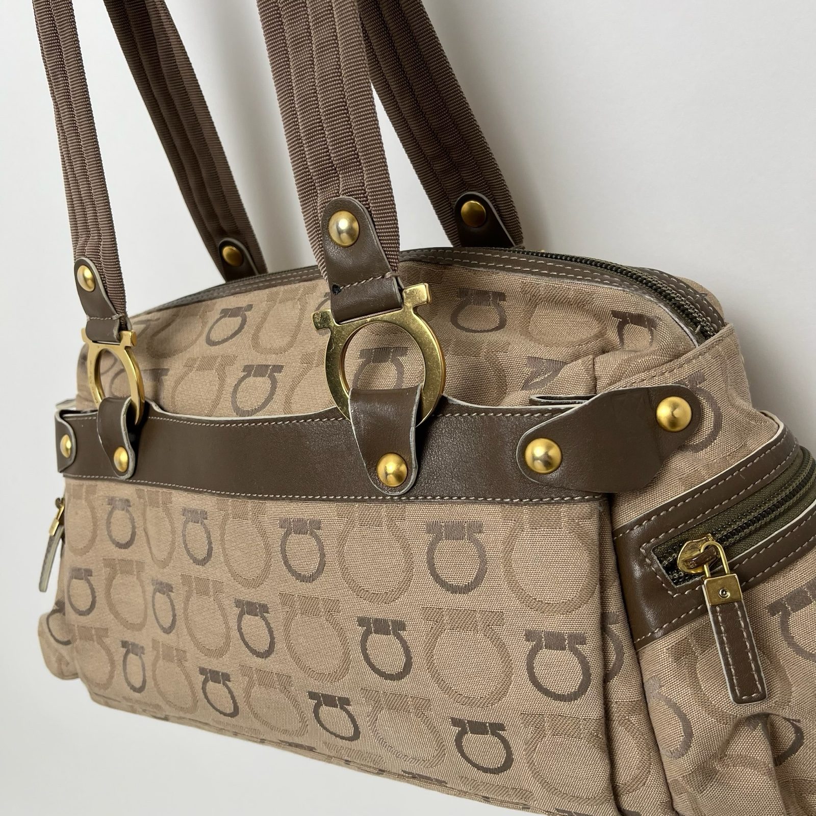 Salvatore Ferragamo Brown Monogram Print Canvas/Leather Shoulder Bag image 2