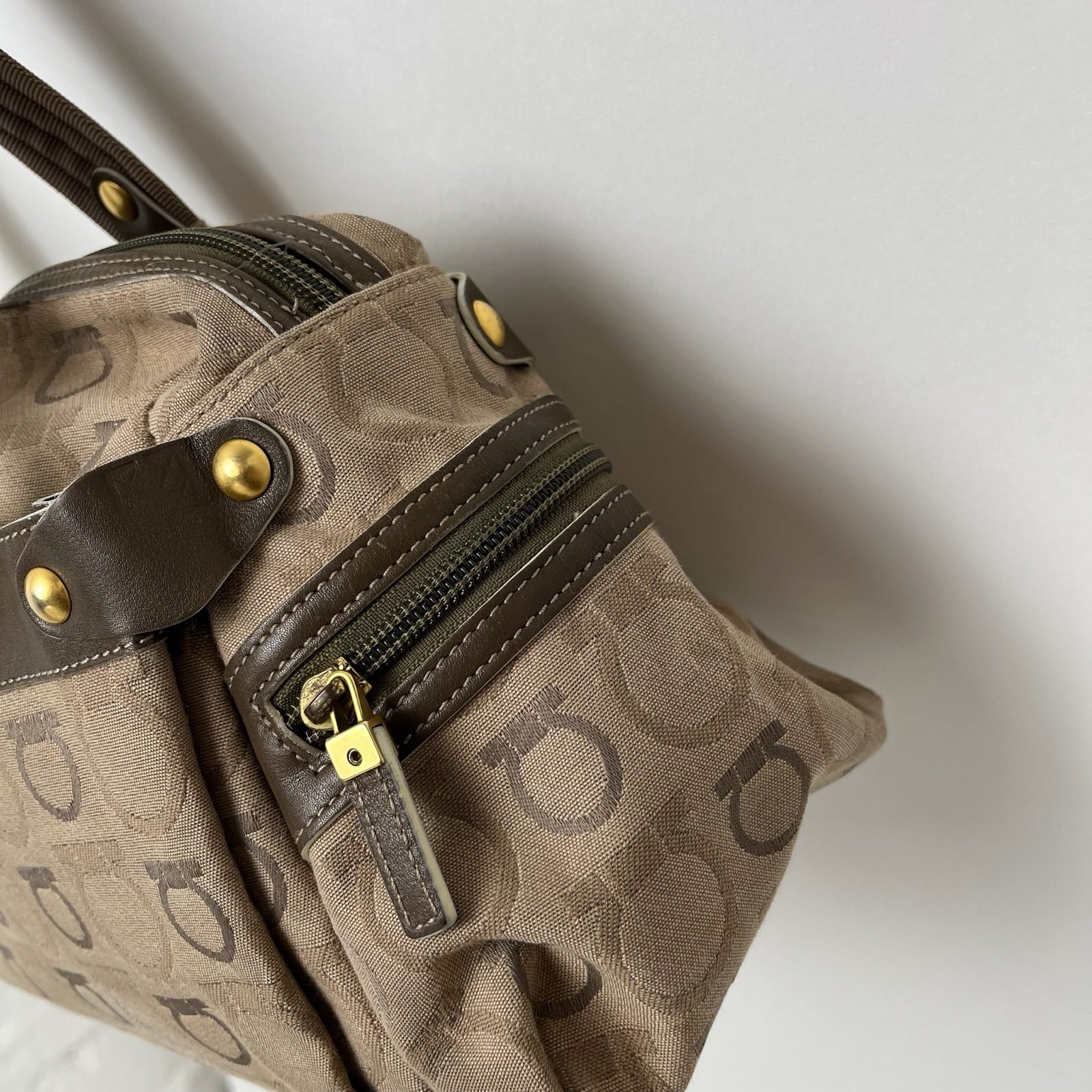 Salvatore Ferragamo Brown Monogram Print Canvas/Leather Shoulder Bag image 3