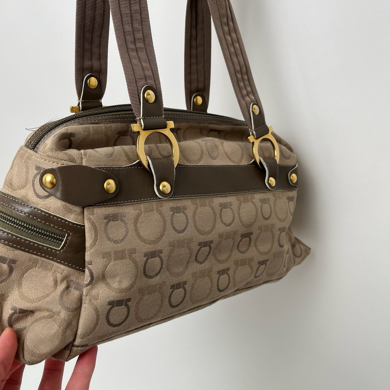 Salvatore Ferragamo Brown Monogram Print Canvas/Leather Shoulder Bag image 6