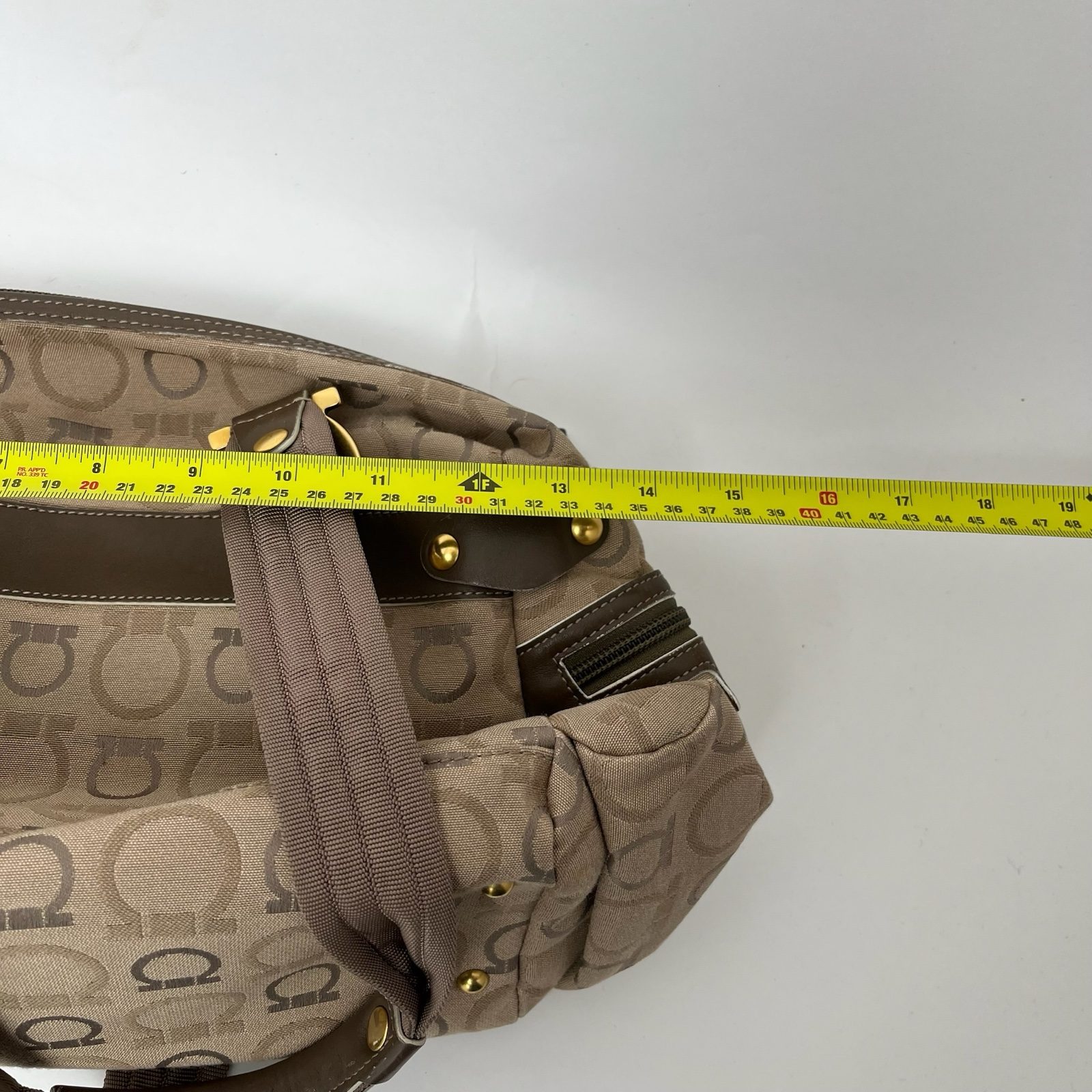Salvatore Ferragamo Brown Monogram Print Canvas/Leather Shoulder Bag image 10