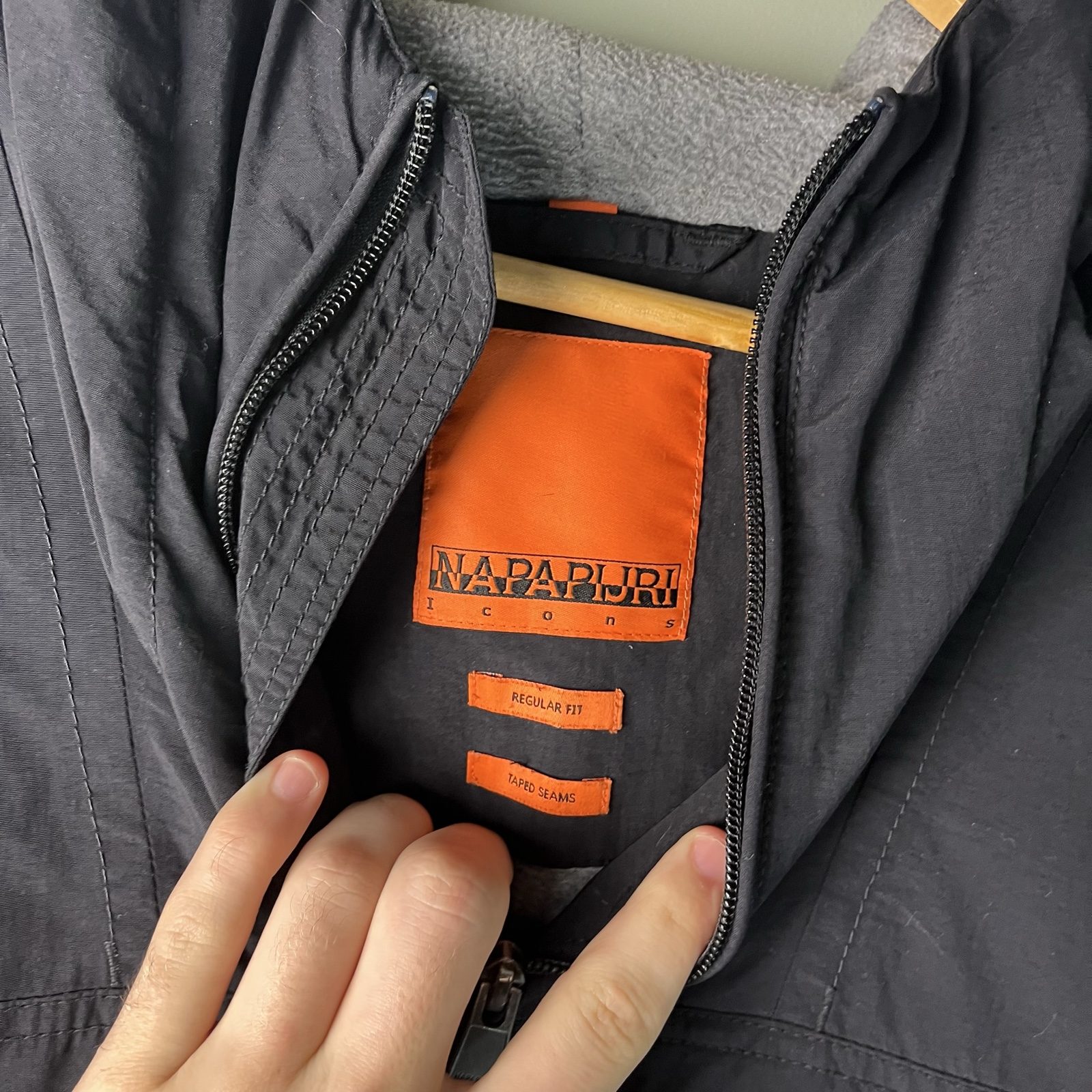Napapijri Men's Black Fleece lined Windbreaker Jacket Zipper Sleeve image 7