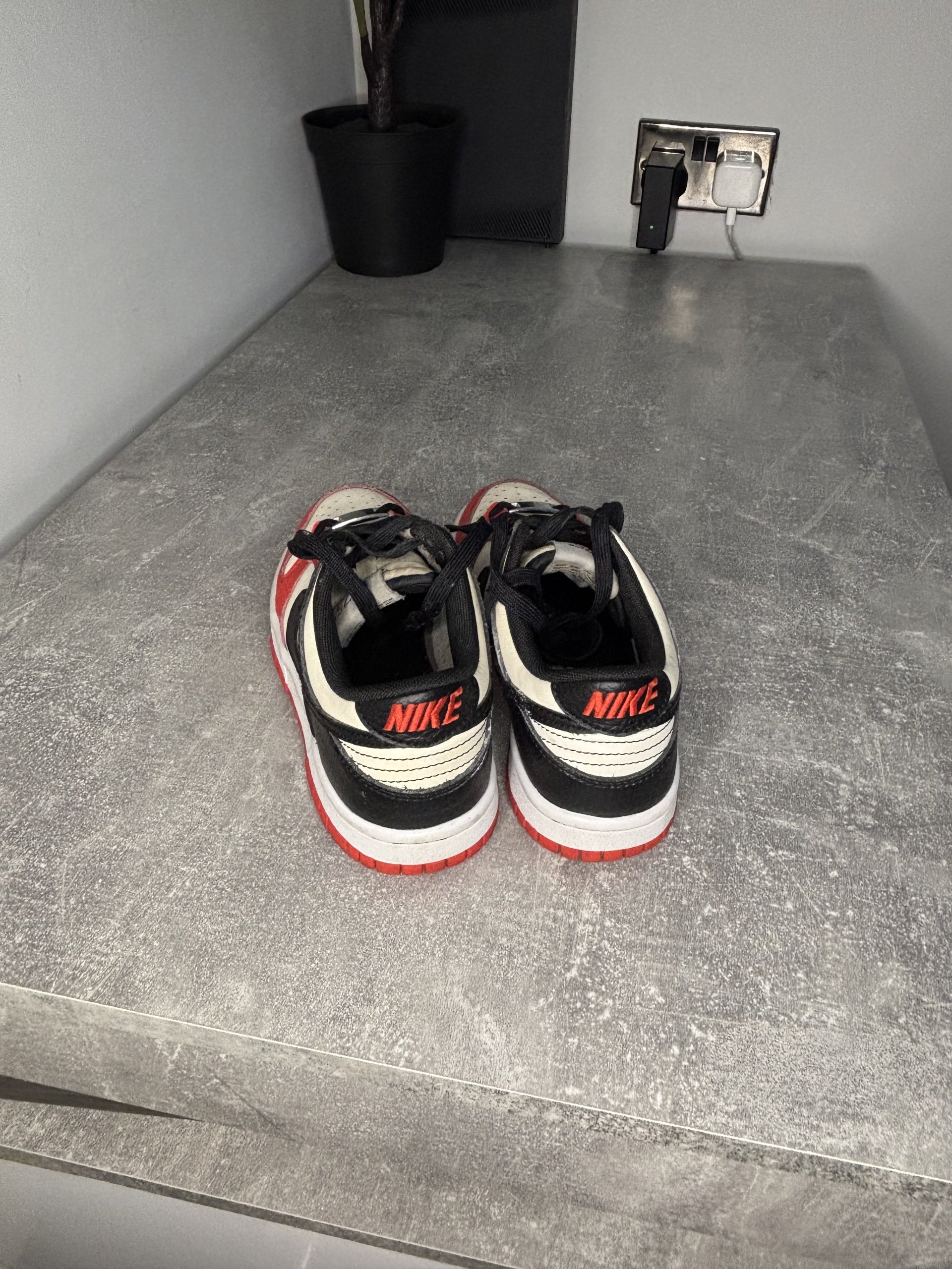 Nike Dunk Low EMB NBA 75th Anniversary Chicago Bulls Red Black White UK 9 image 2