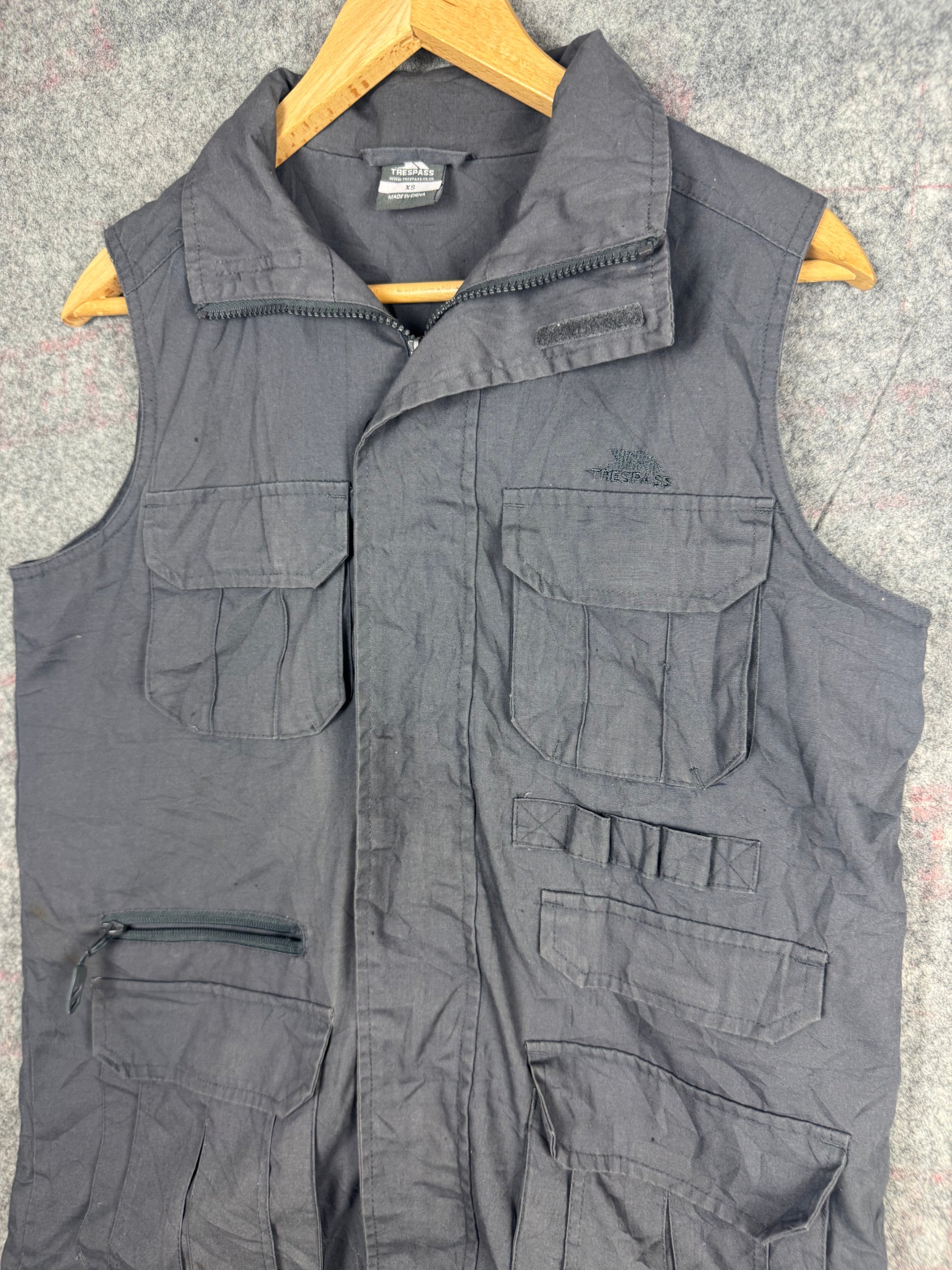 Trespass Black Utility Multi-Pocket Gilet XS Men's image 2
