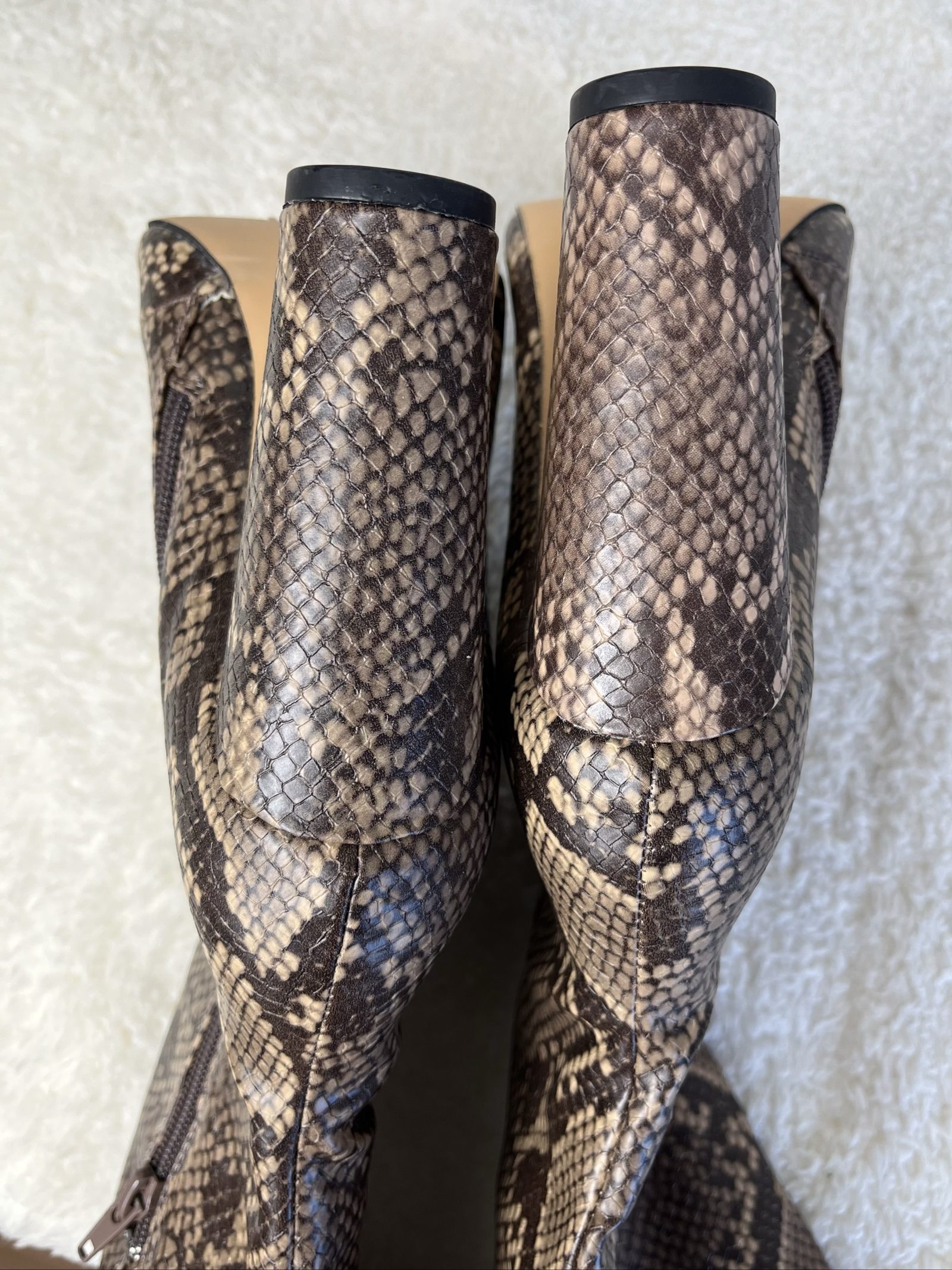 Public Desire knee high boots pointed toe Schlangenmuster wide shaft size 38 image 4