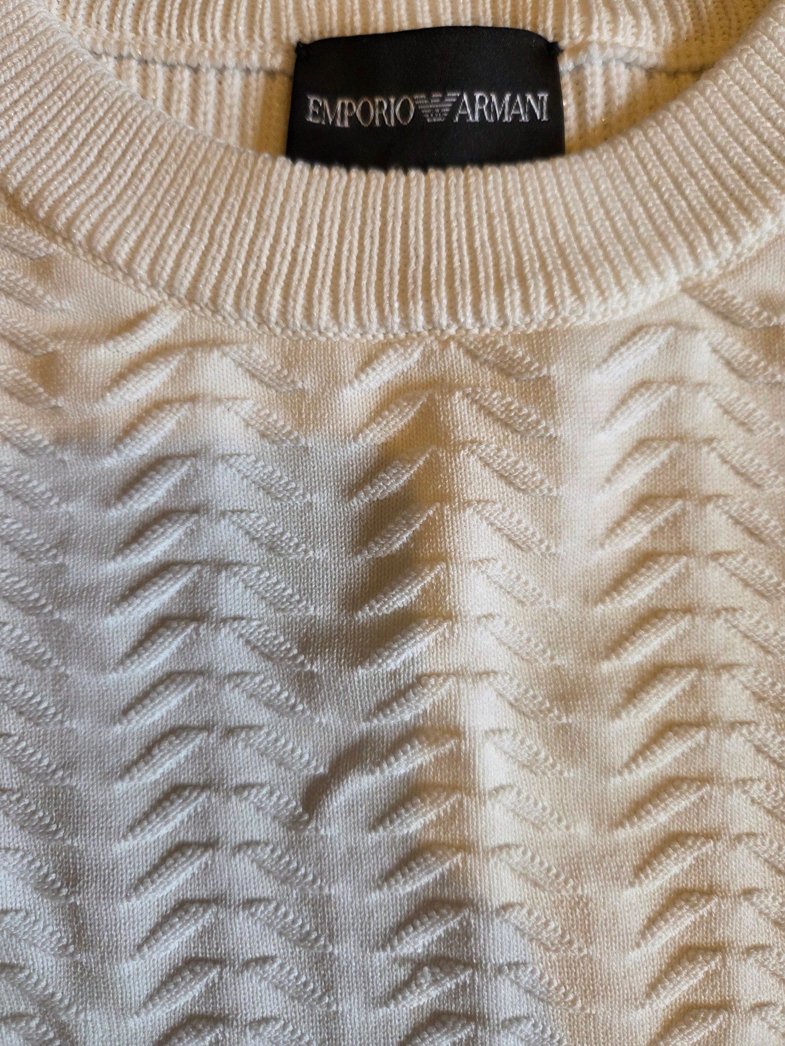 Emporio Armani Size 40 White Textured Knit Jumper | Subtle Shimmer image 2