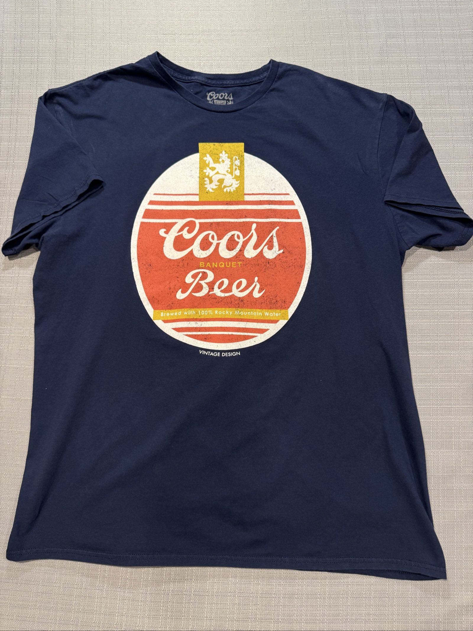 Men’s Coors Banquet Beer Vintage Design Graphic T-Shirt – Navy Blue – XL