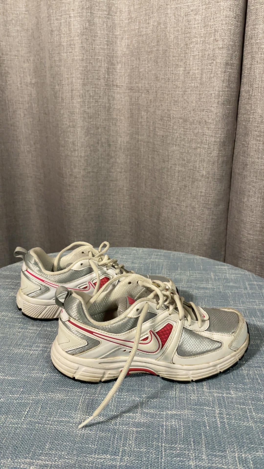 Nike Dart 9 GS Youth 5.5Y White Silver Pink Running Sneakers image 4