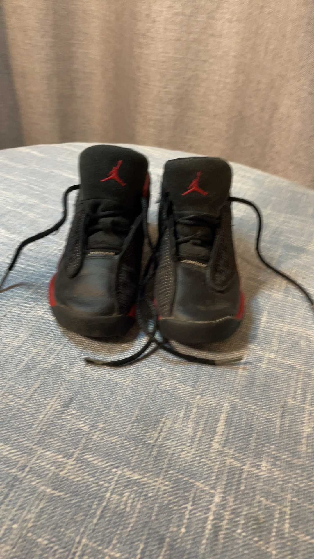 Air Jordan 13 Retro “Bred” toddler sneakers US 10C