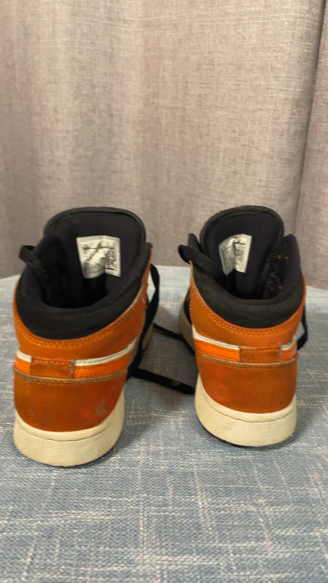 Air Jordan 1 Mid Shattered Backboard GS 4.5Y Orange Black White image 4