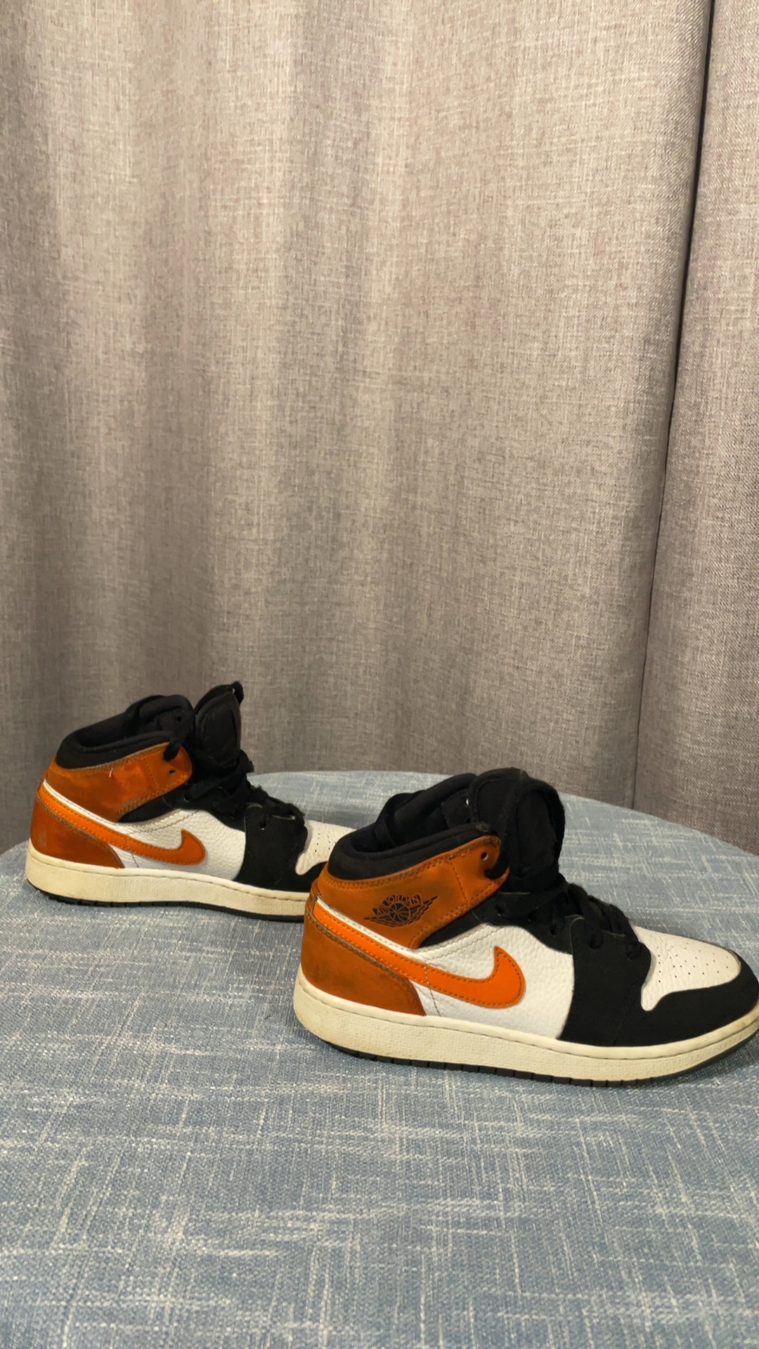 Air Jordan 1 Mid Shattered Backboard GS 4.5Y Orange Black White image 5
