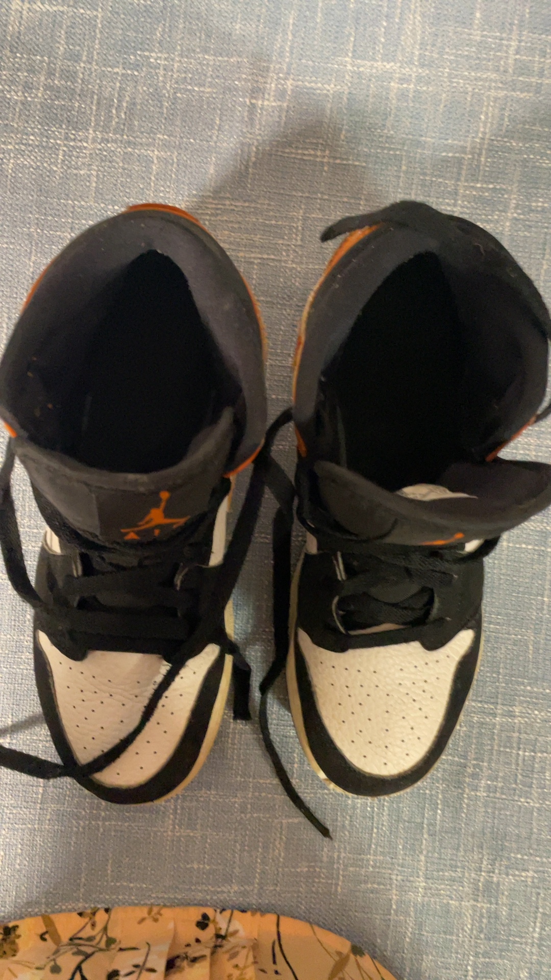 Air Jordan 1 Mid Shattered Backboard GS 4.5Y Orange Black White image 9