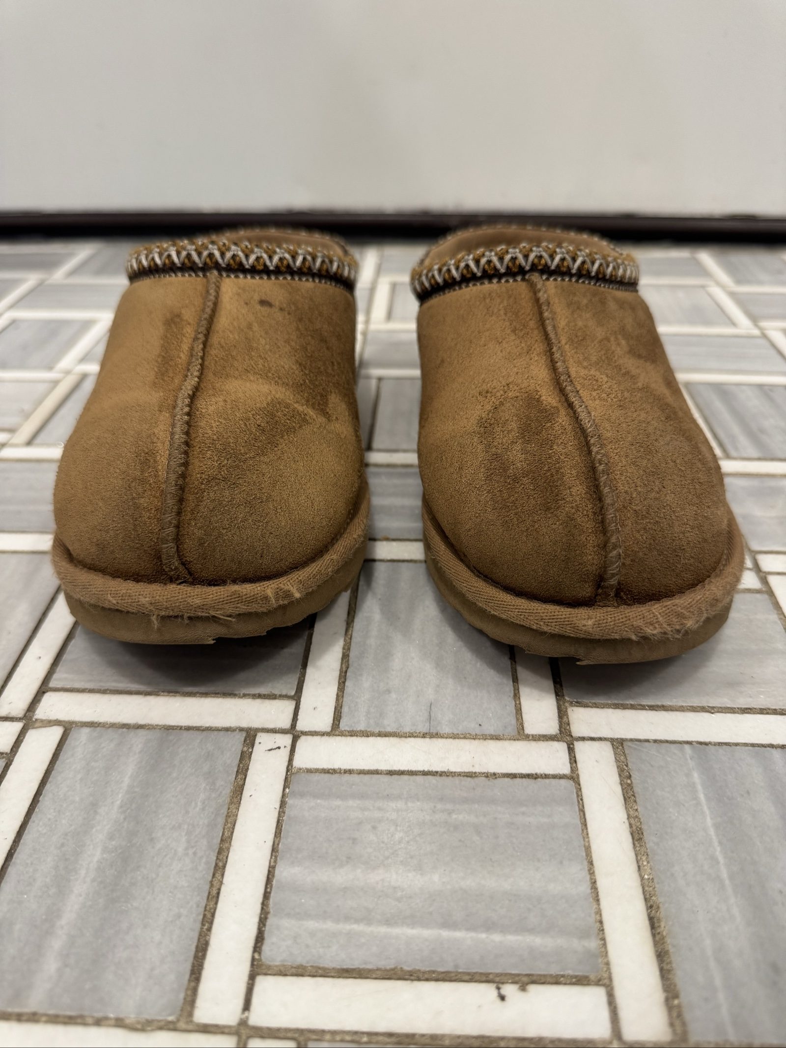 UGG Brown Suede & Shearling Slip-On Slippers 9 insole length Unisex