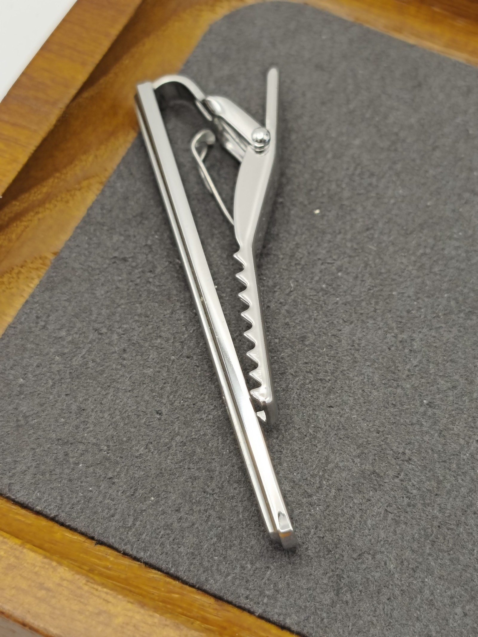 Burberry Silver Tone Men's Tie Clip image 9