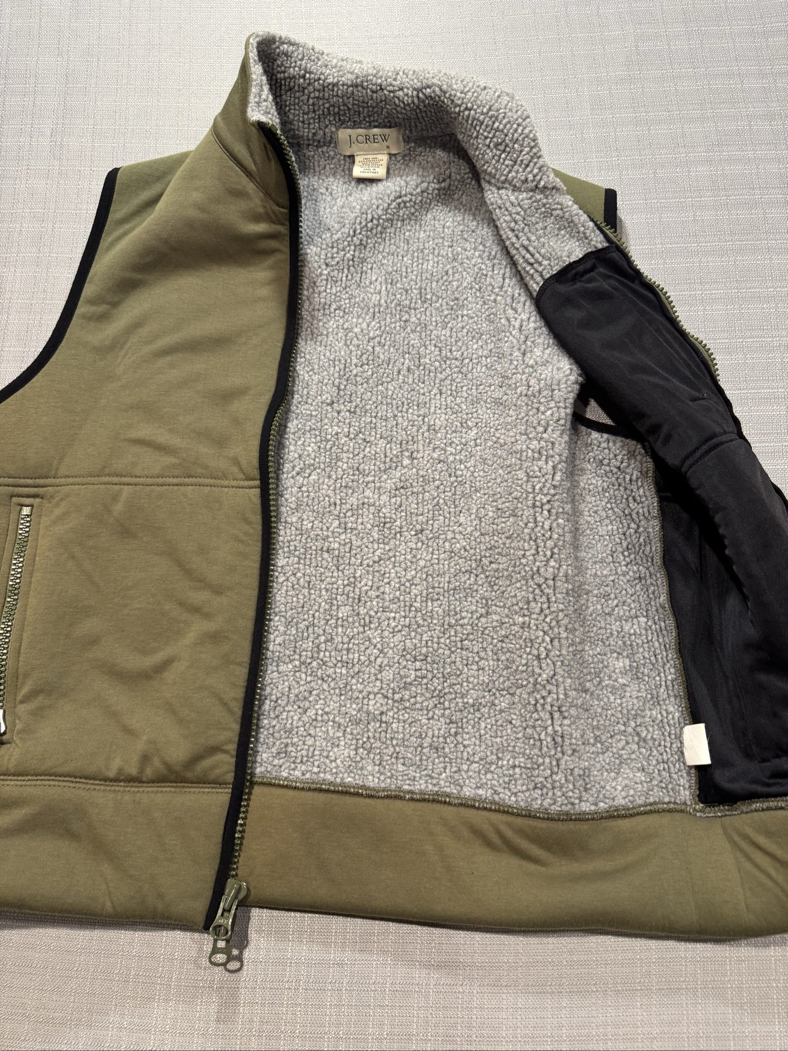 Men’s J.Crew Sherpa Fleece Lined Full Zip Vest – Olive Green – Medium image 2