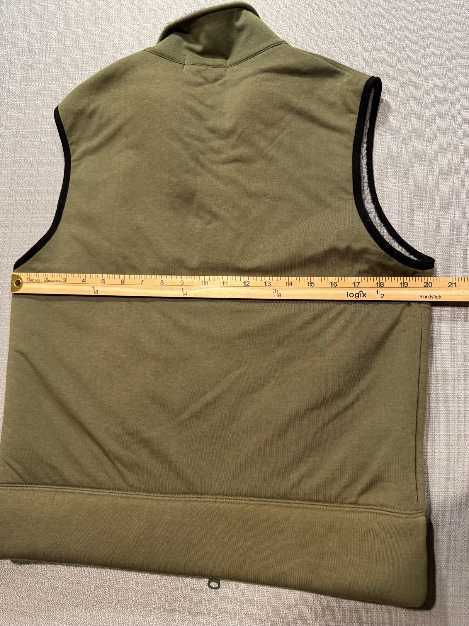 Men’s J.Crew Sherpa Fleece Lined Full Zip Vest – Olive Green – Medium image 6