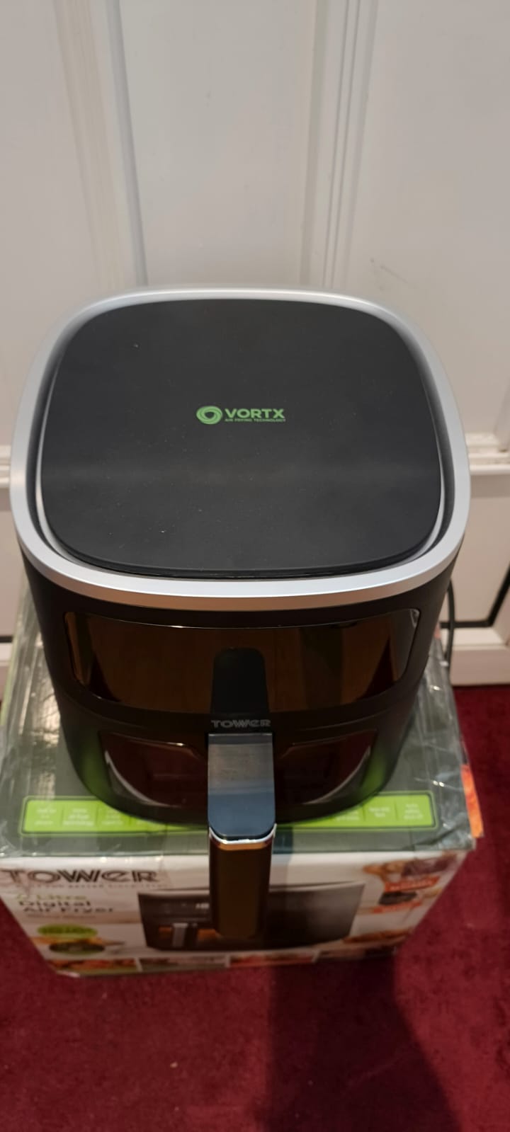 Tower Black 4 Litre Digital Air Fryer with Vizion Viewing Window image 3