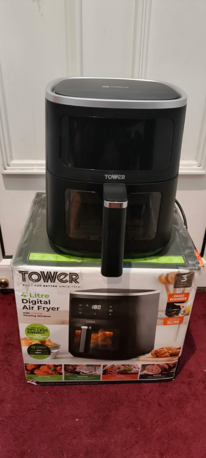 Tower Black 4 Litre Digital Air Fryer with Vizion Viewing Window image 4