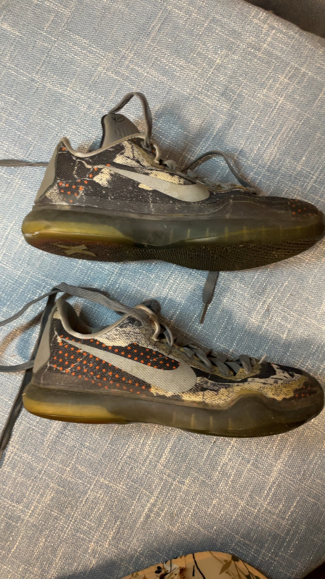 Nike Kids' Kobe Sneakers US 4.5Y image 4