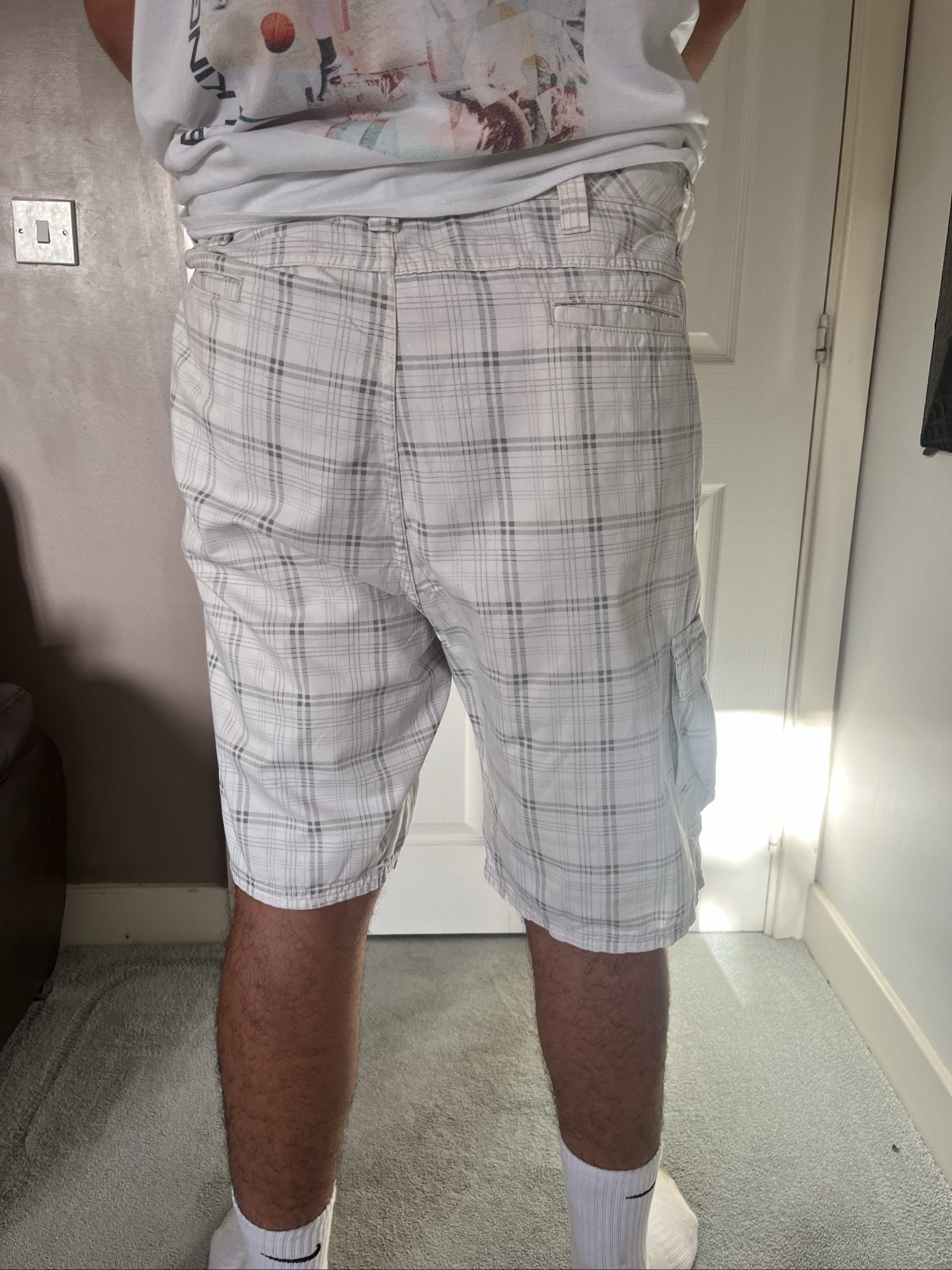 Wrangler White & Grey Checked Cargo Shorts W40 image 5