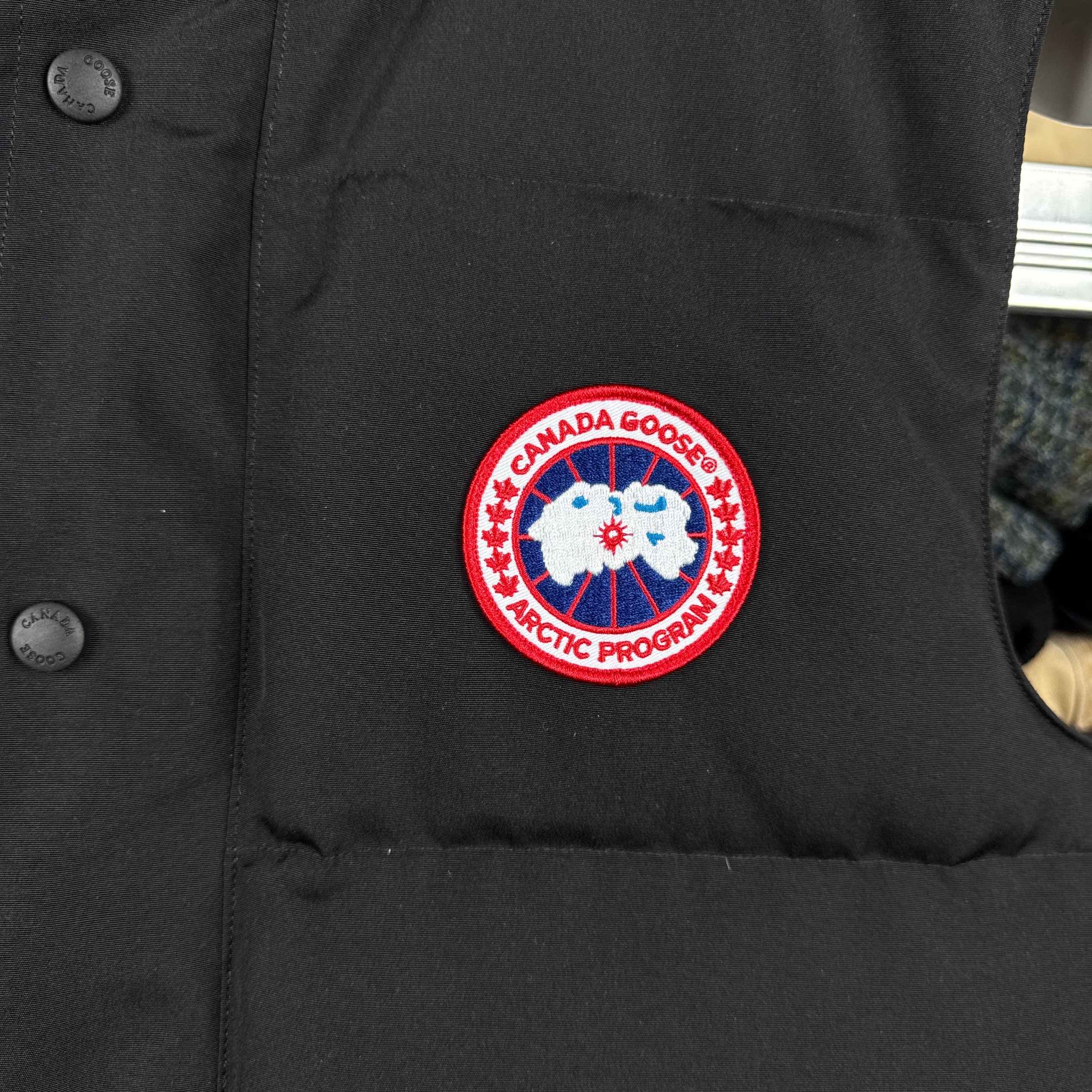 Men`s Canada Goose Freestyle Crew Black Puffer Vest Like a new Size XS-S image 4
