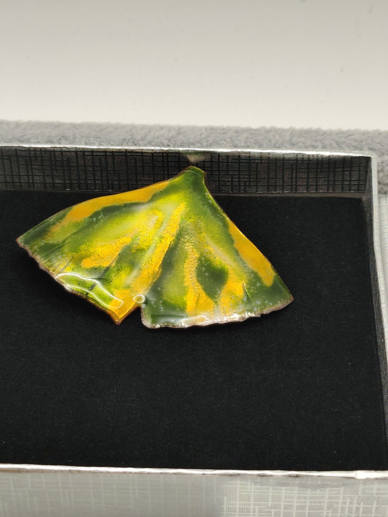 Vintage Green & Yellow Enamel Leaf Brooch Pin image 2