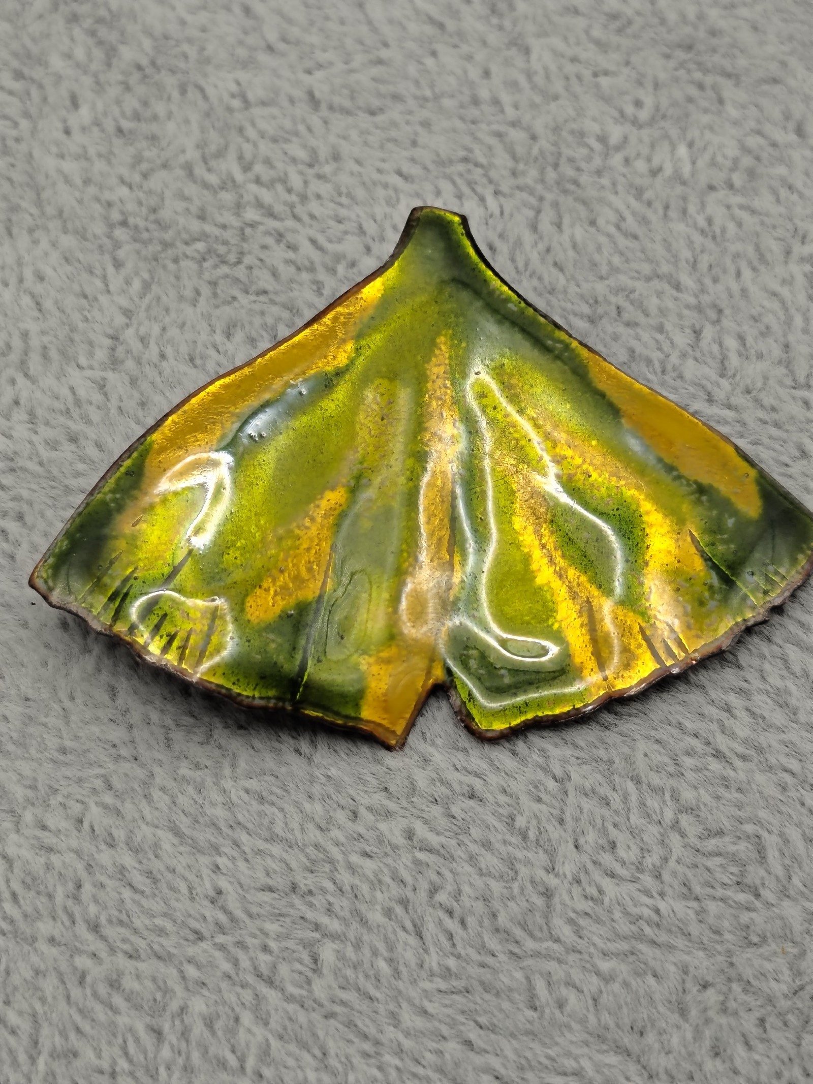 Vintage Green & Yellow Enamel Leaf Brooch Pin image 3