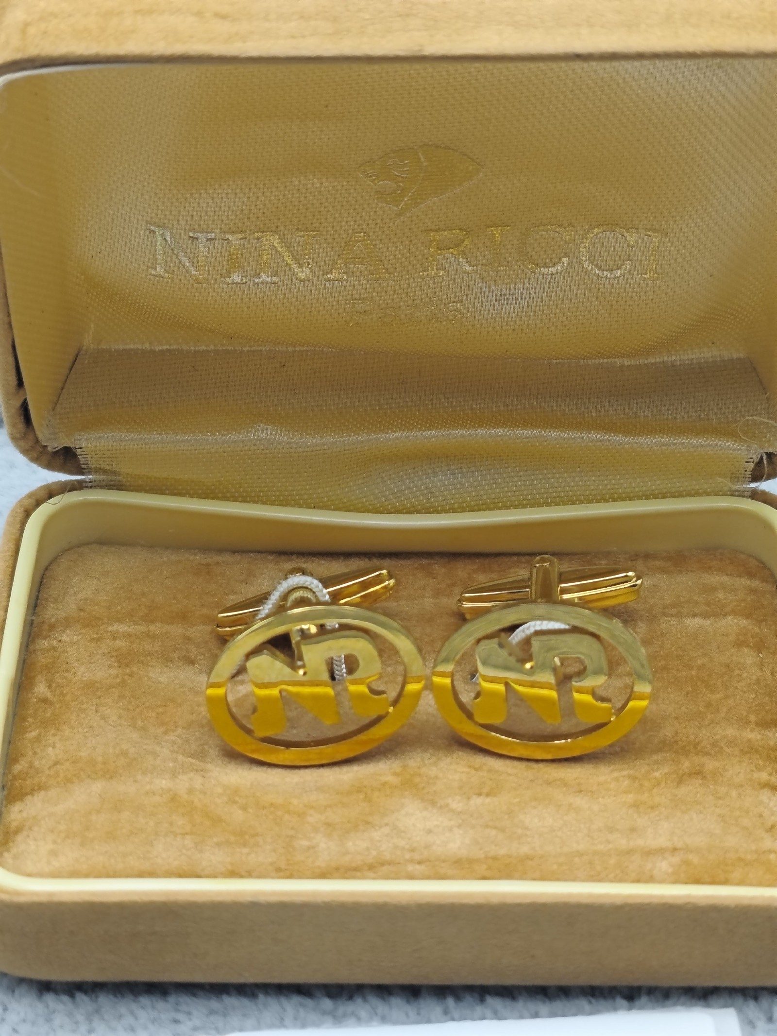 Nina Ricci Gold Tone NR Logo Cufflinks Unisex image 2