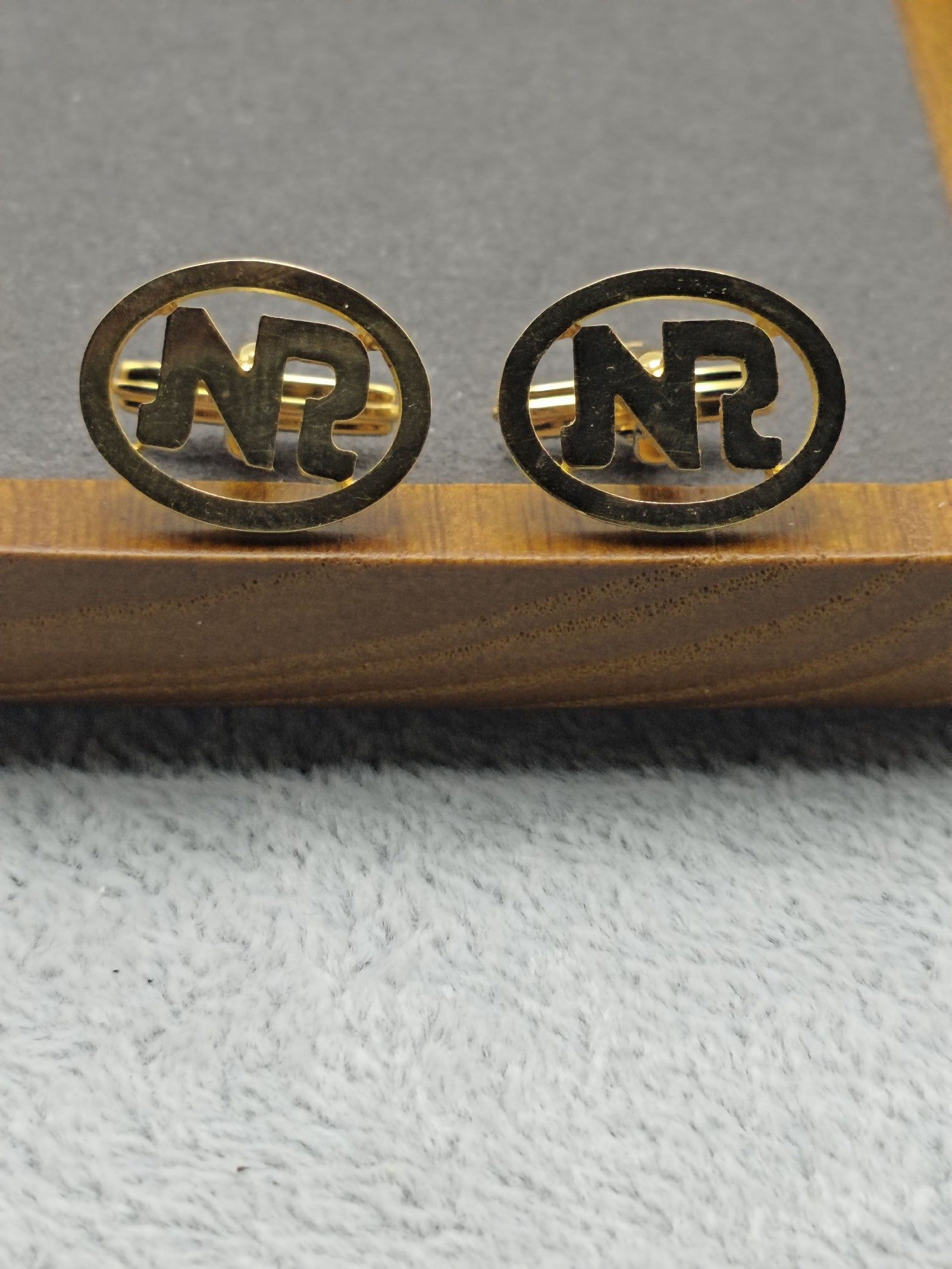 Nina Ricci Gold Tone NR Logo Cufflinks Unisex image 5
