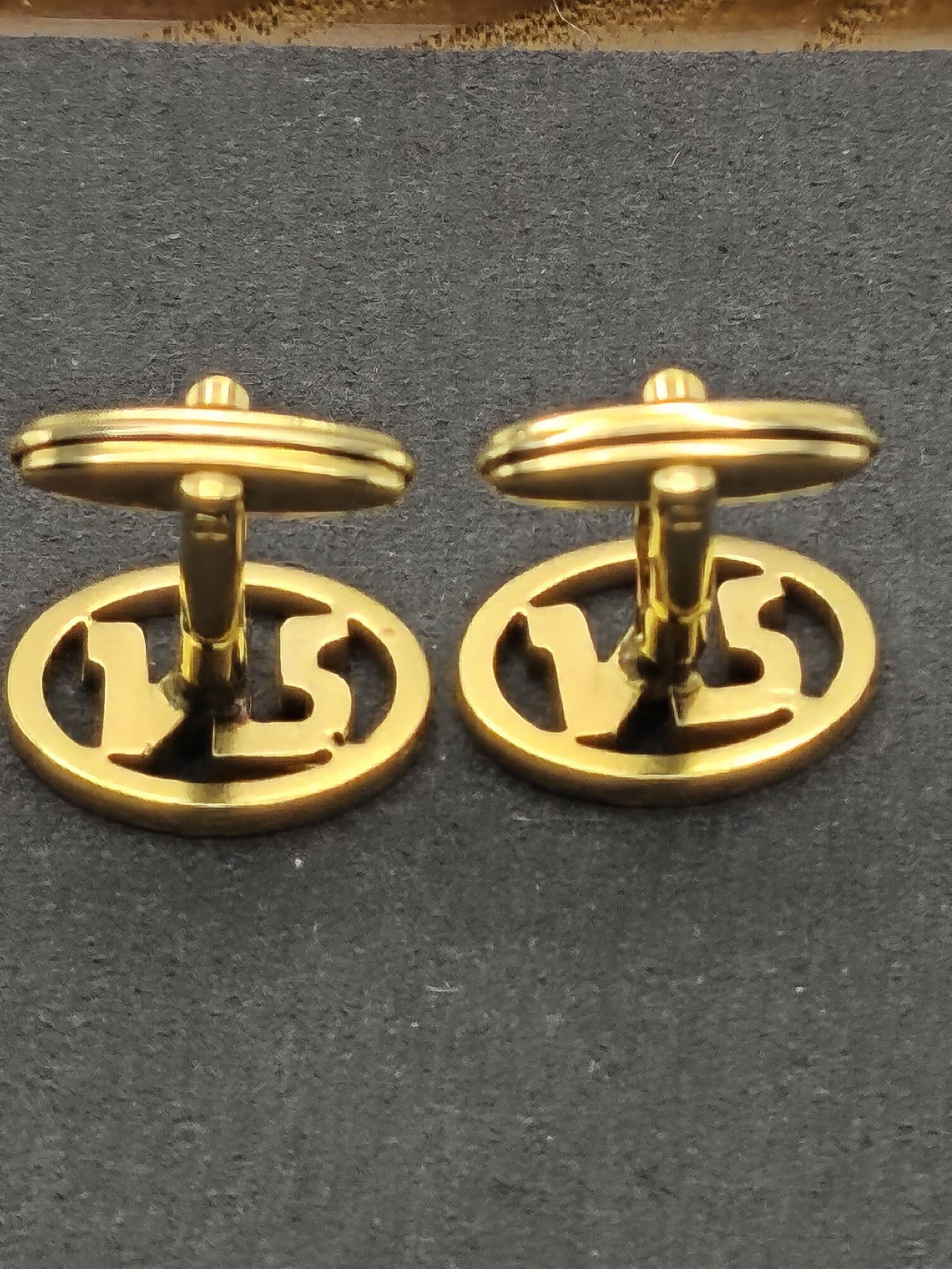 Nina Ricci Gold Tone NR Logo Cufflinks Unisex image 10