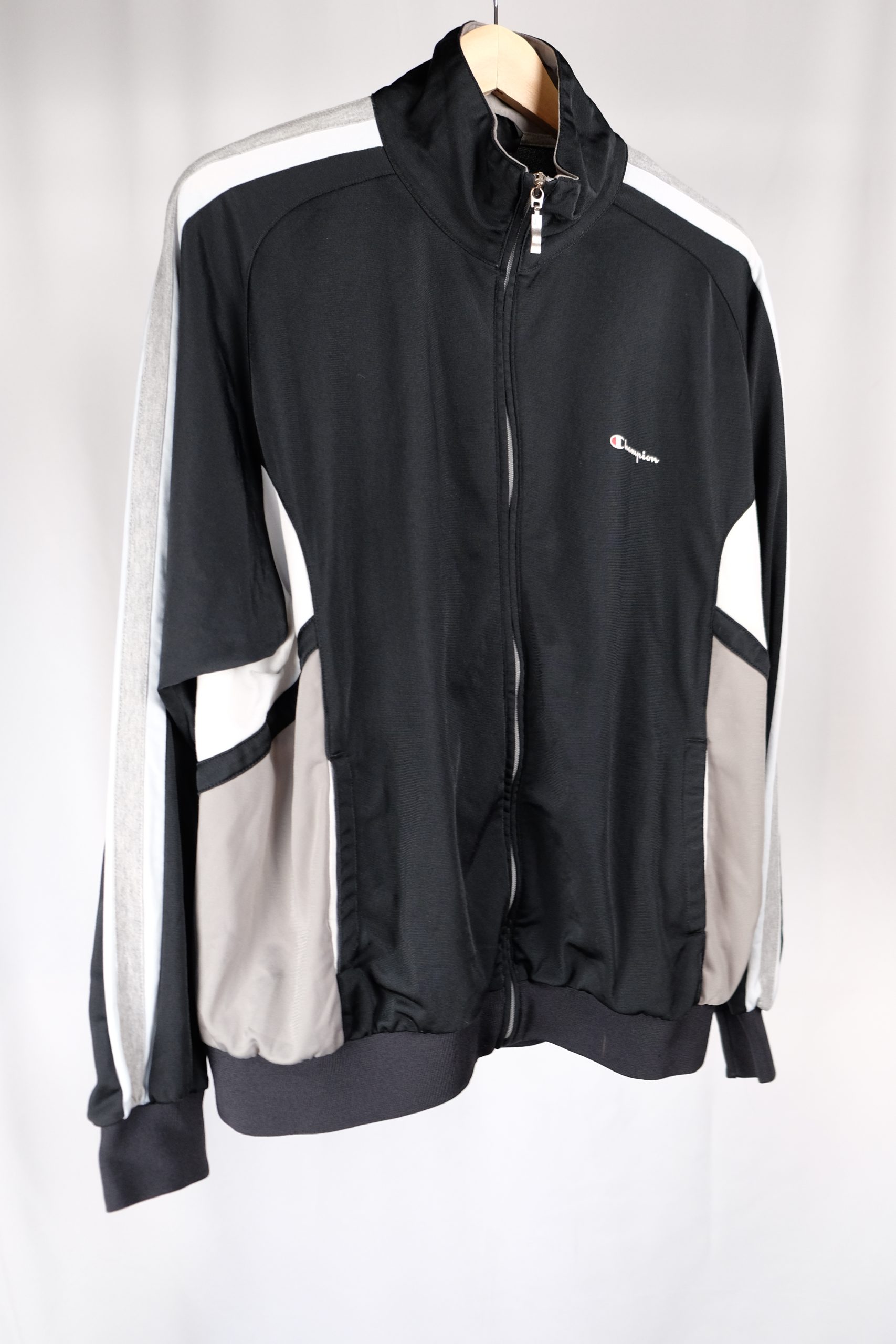 Felpa sportiva con zip e collo alto