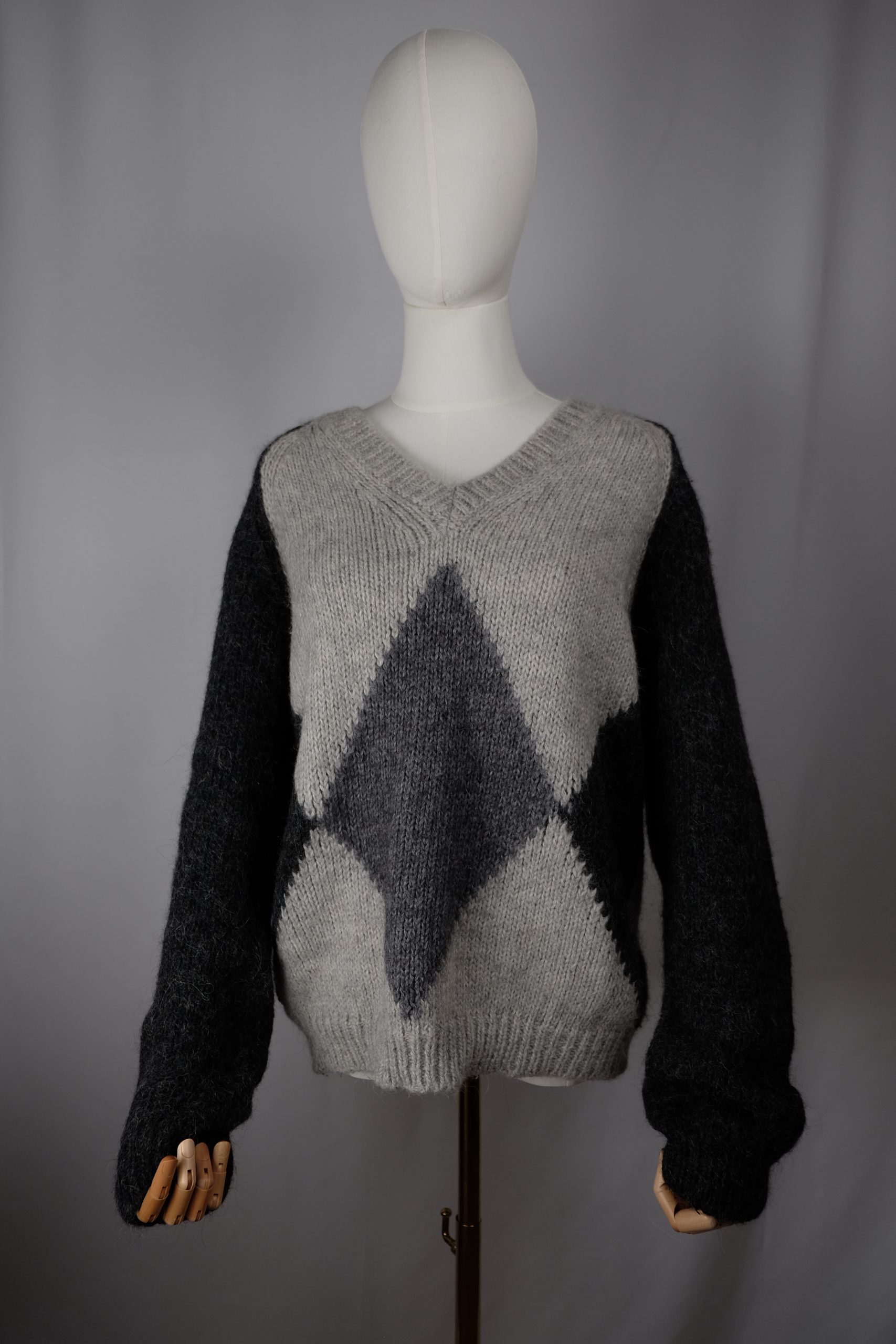 Maglione/Pullover con scolo a V